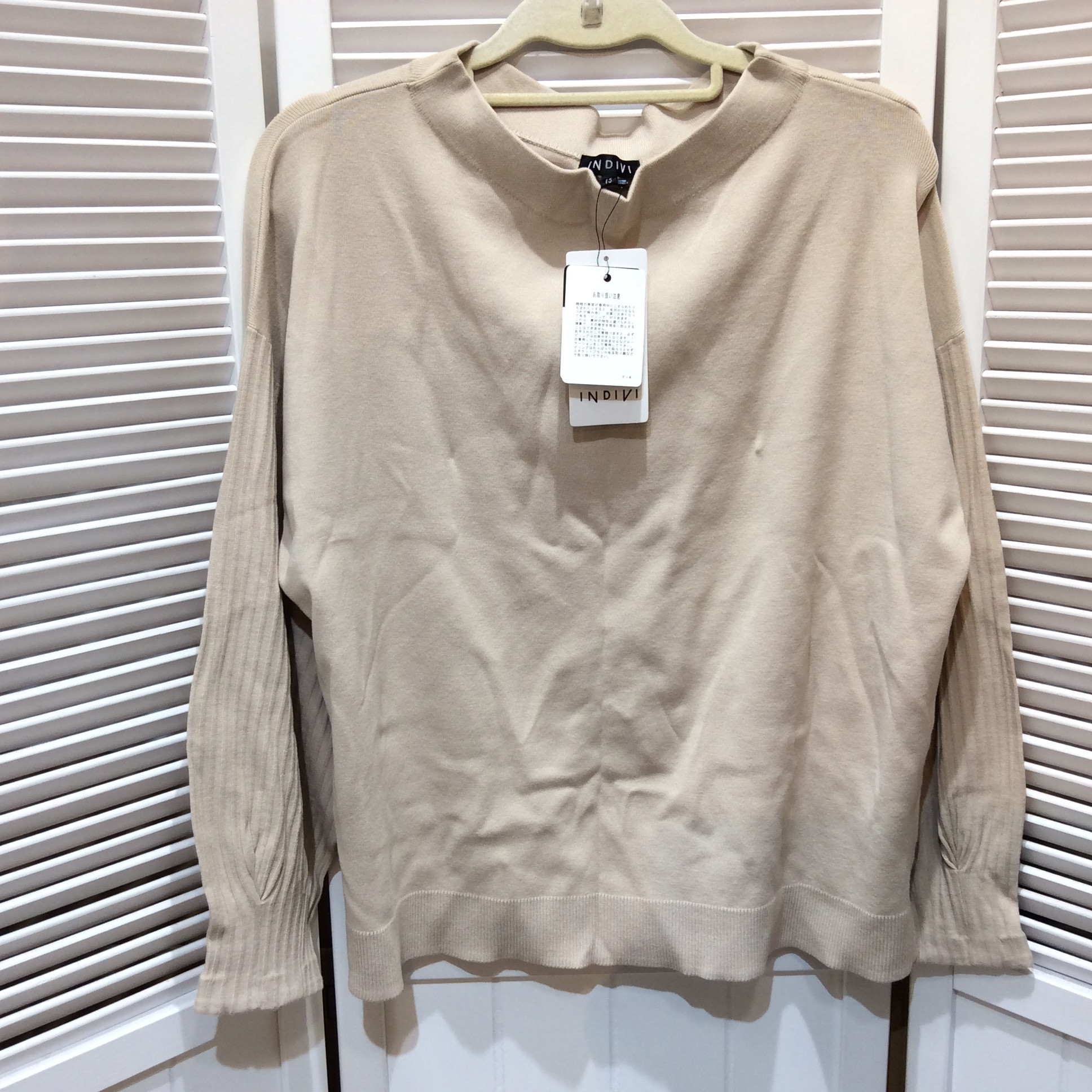 未使用 INDIVI  ラグラン袖セーター  15号 ベージュ  難あり