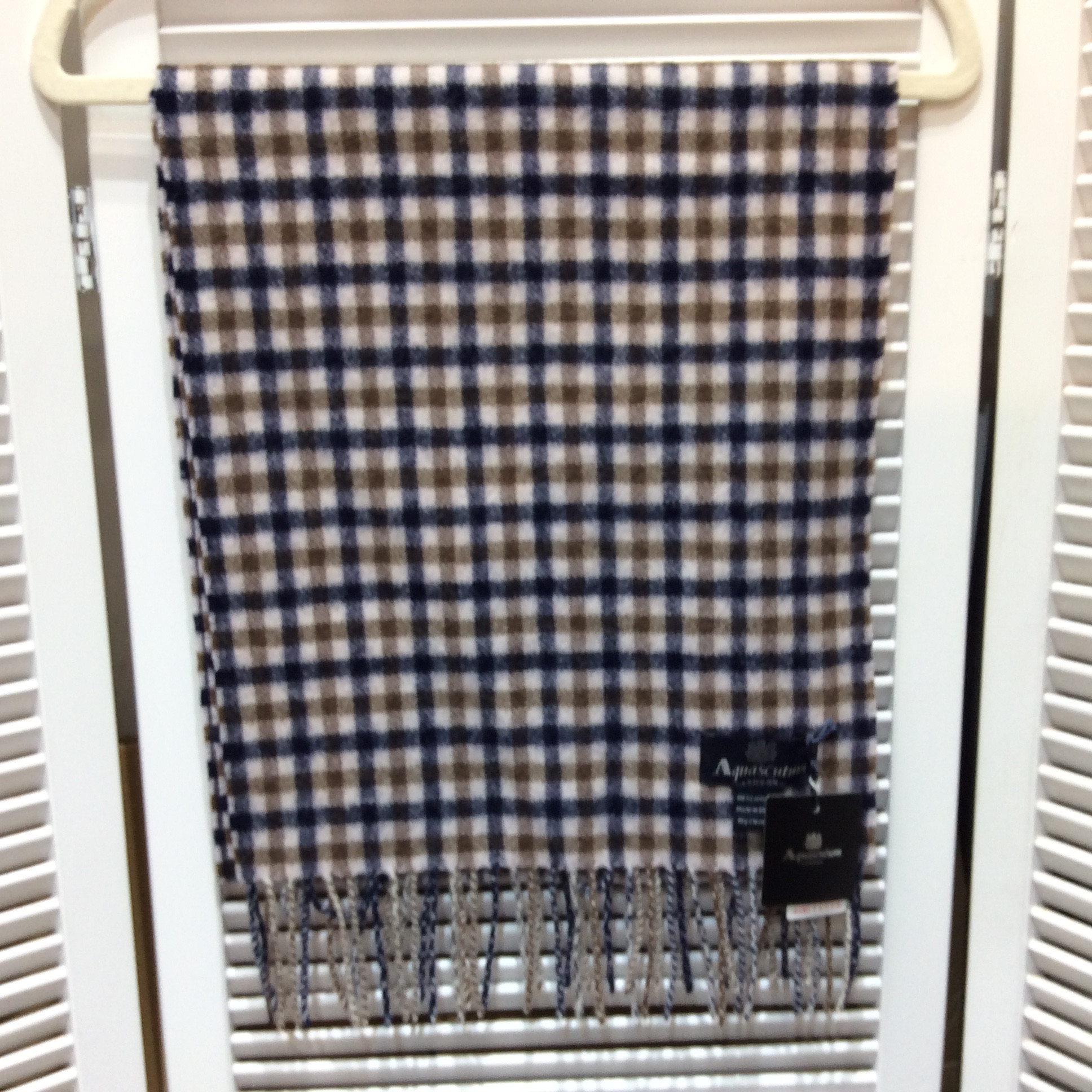 半額値下げ❗️未使用☆アクアスキュータム ウールマフラー チェック柄