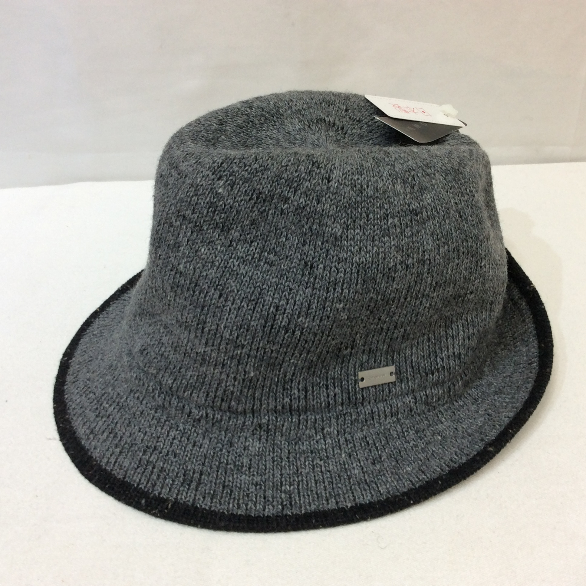 未使用☆CROWNY 帽子 58cm グレー 日本製