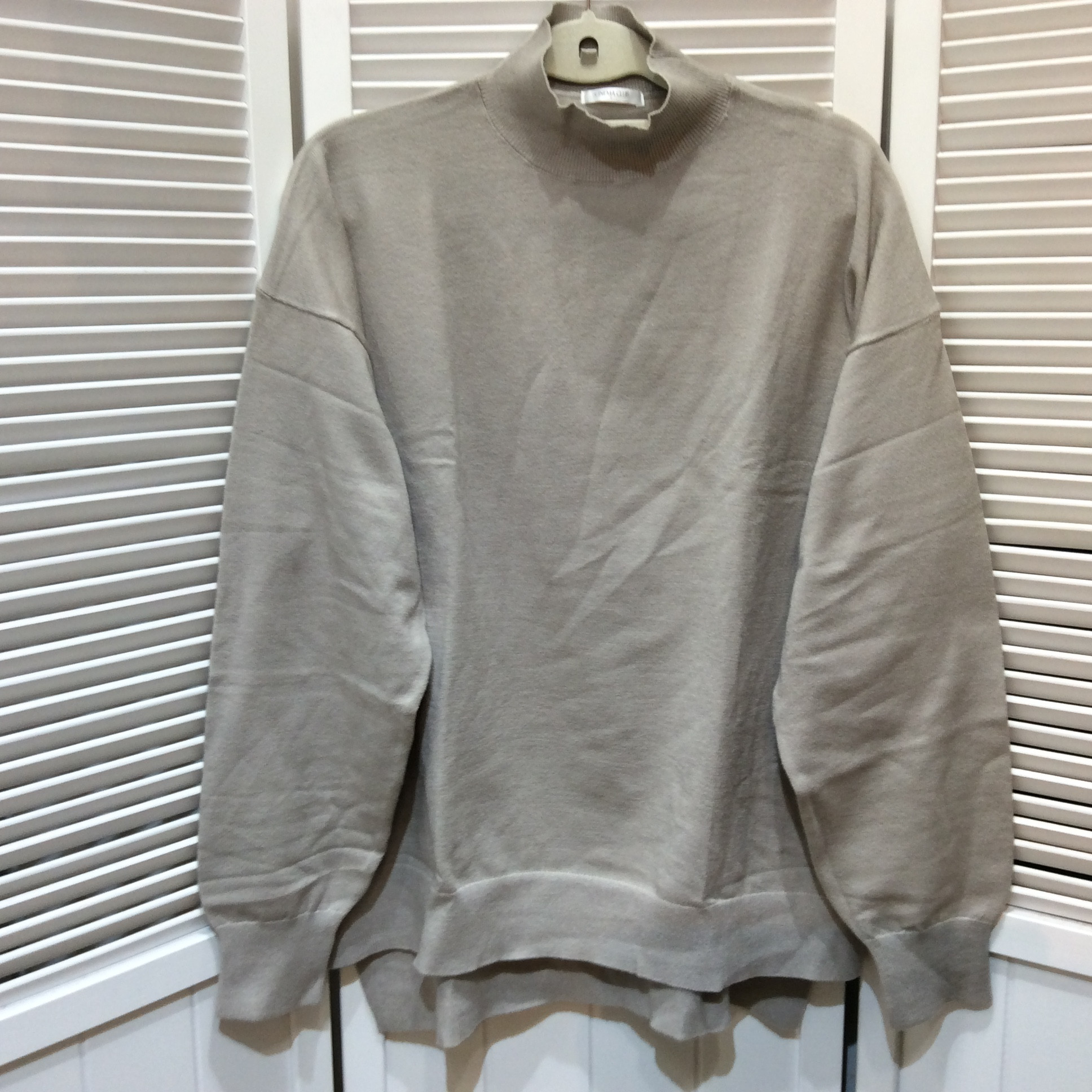 ハイネックセーター  サイズL  ベージュ