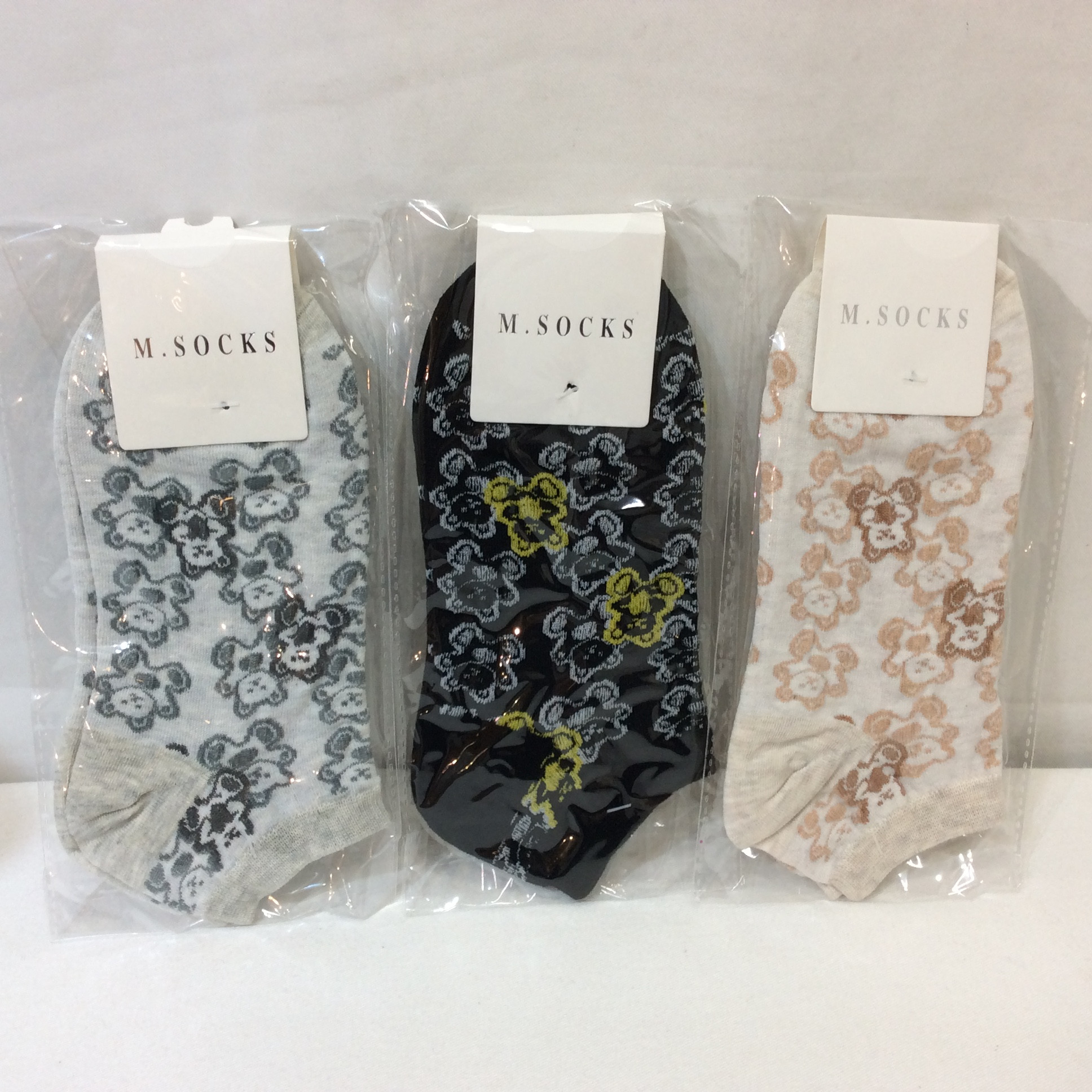 新品 婦人ソックス  22〜24cm  ベージュ／くま