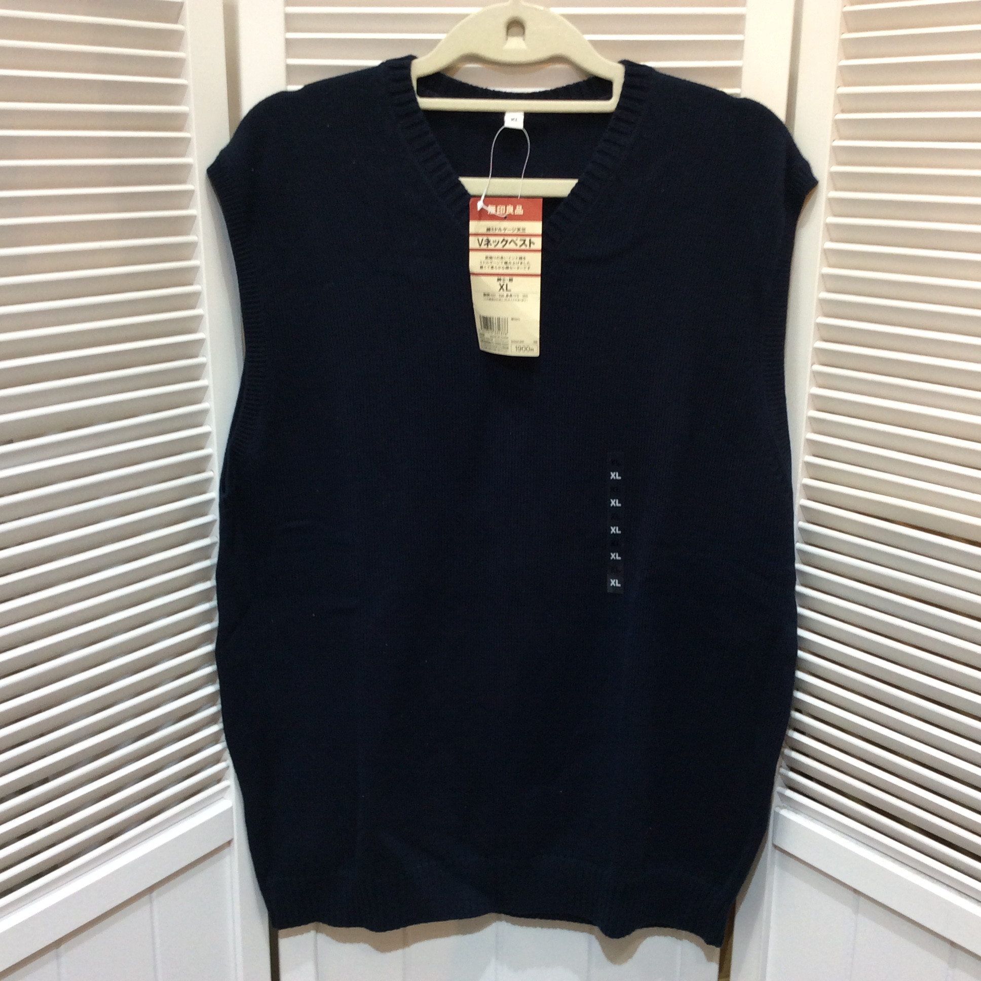 未使用☆無印良品 メンズ Vネックベスト XL ネイビー