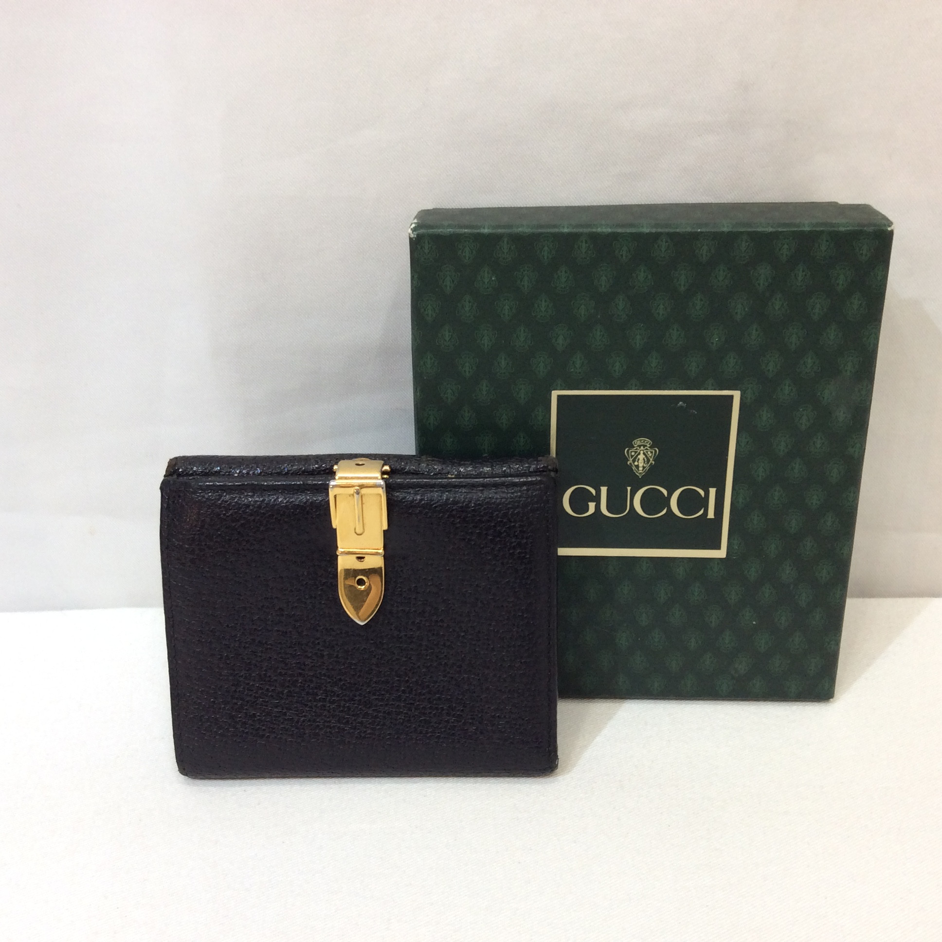 GUCCI レザー2つ折り財布  黒