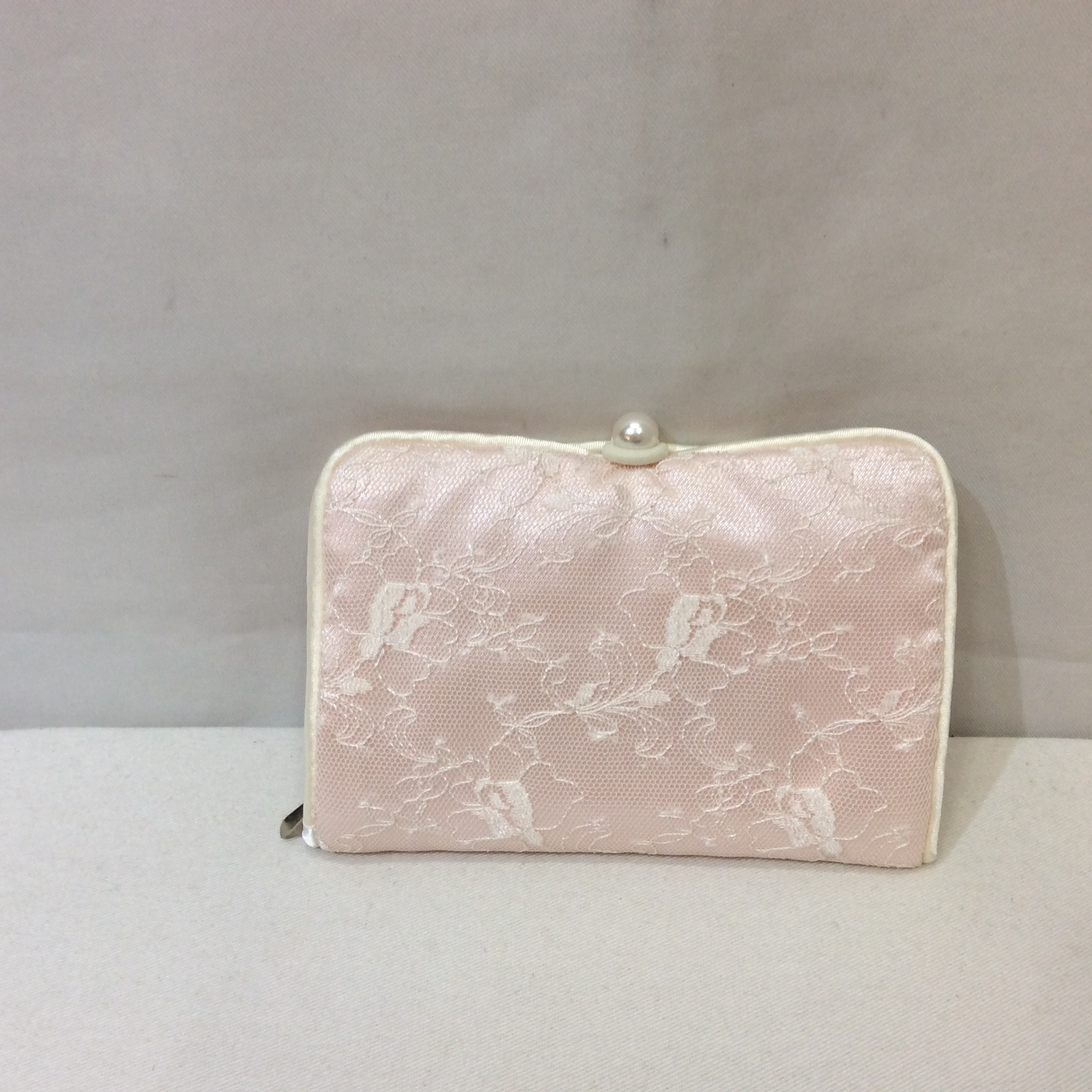 未使用 近沢レース ポケットティッシュケース  ピンクレース