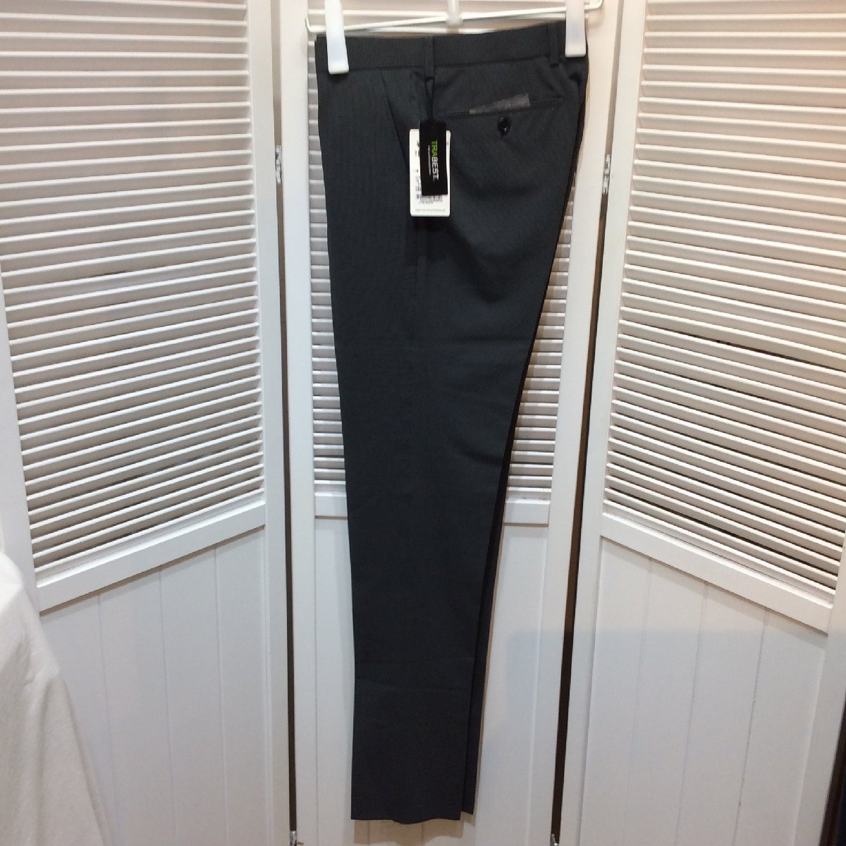 未使用☆TRANS CONTINENTS トランスコンチネンツ メンズ パンツ スラックス M グレー