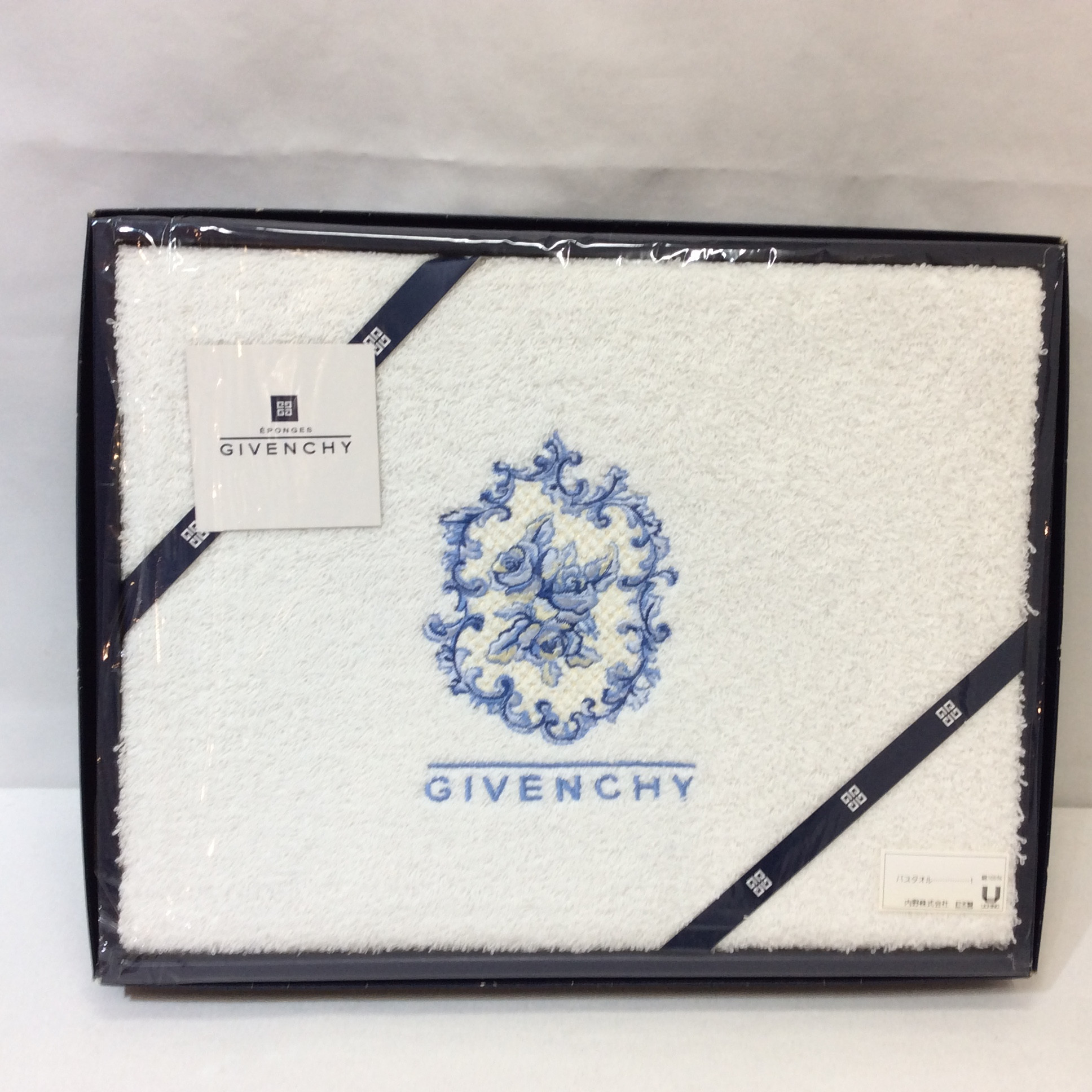 未使用☆ジバンシー バスタオル ホワイト