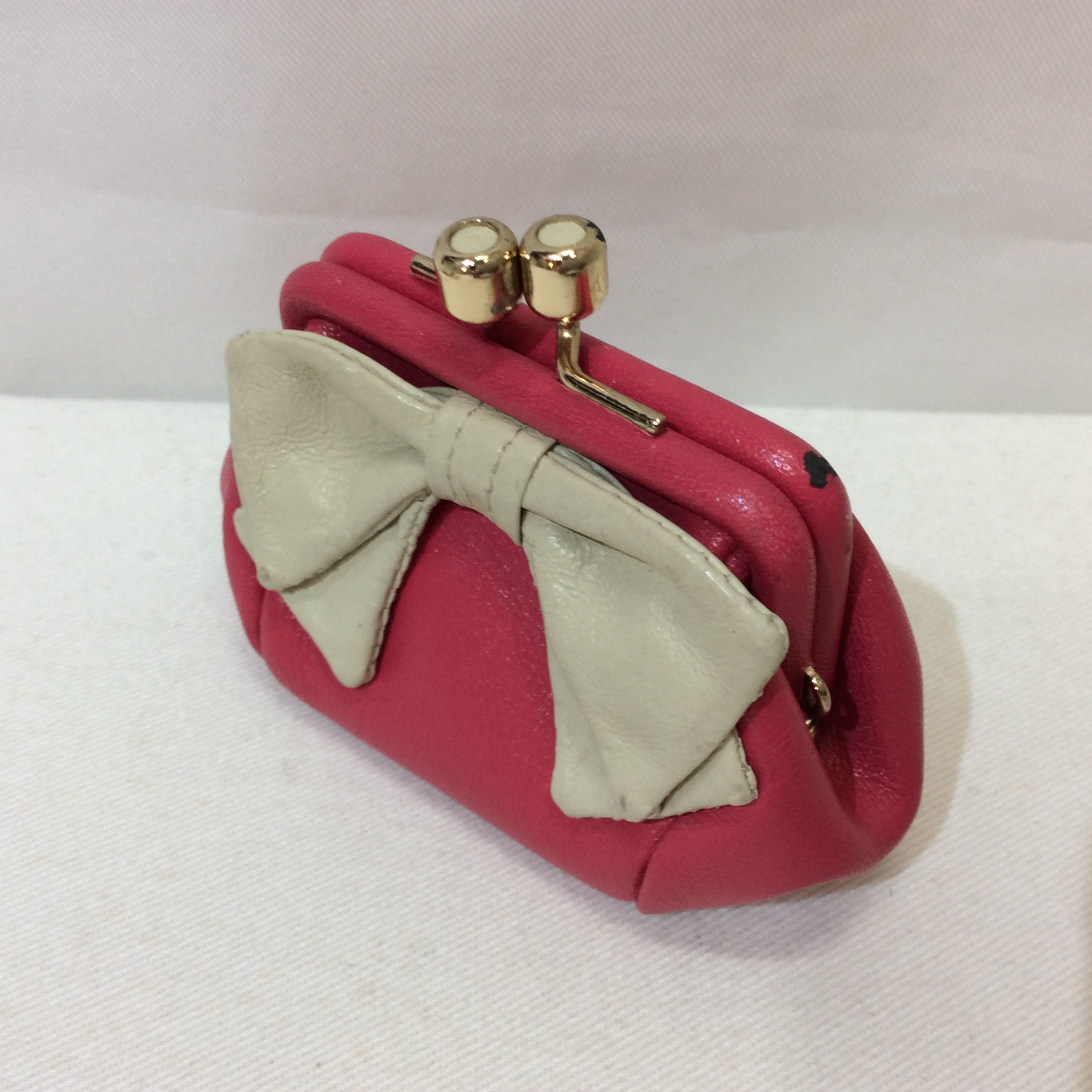 キタムラ レザーコインケース ピンク リボン キズあり