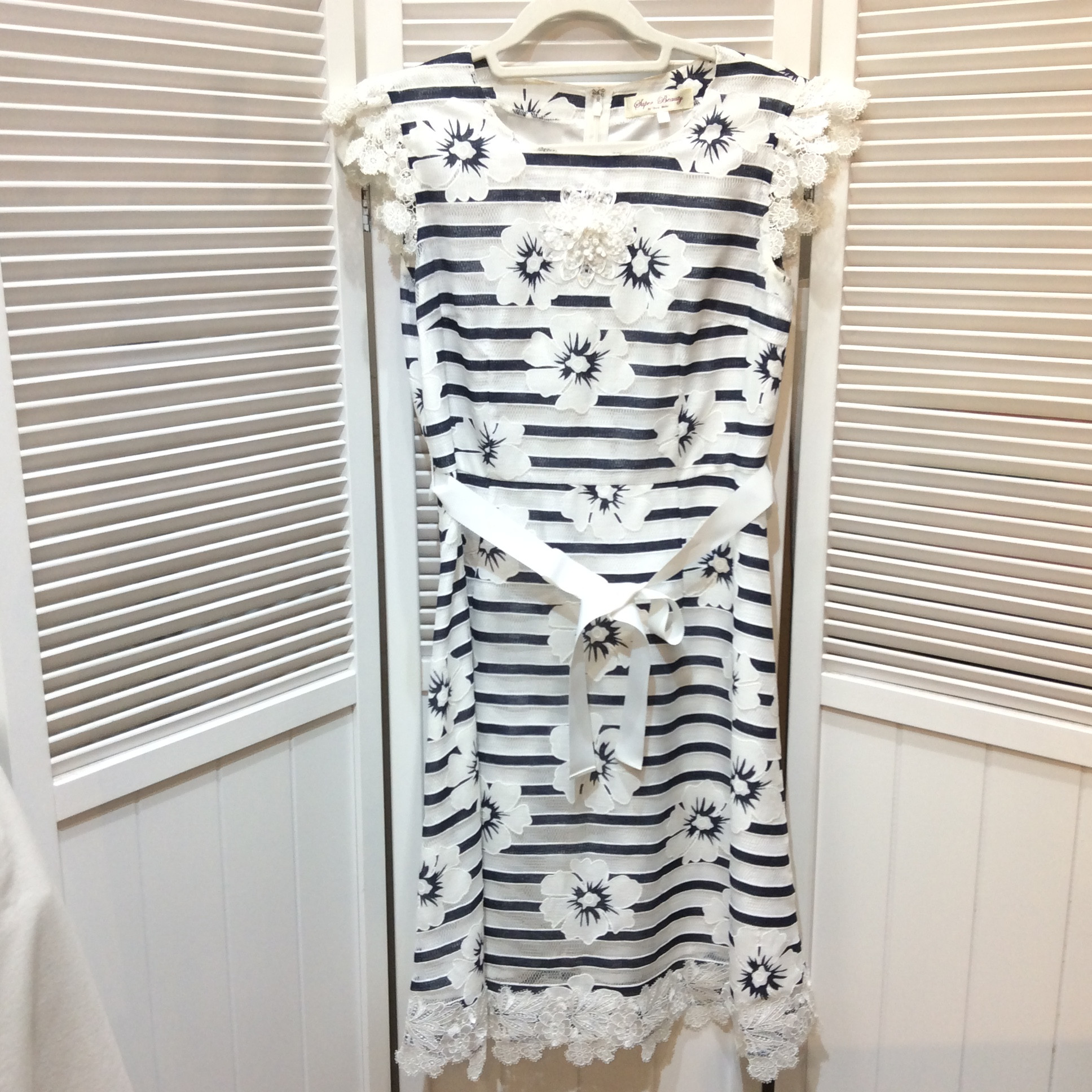 スーパービューティー   ワンピース 40 ボーダー／レース／花柄 シミあり