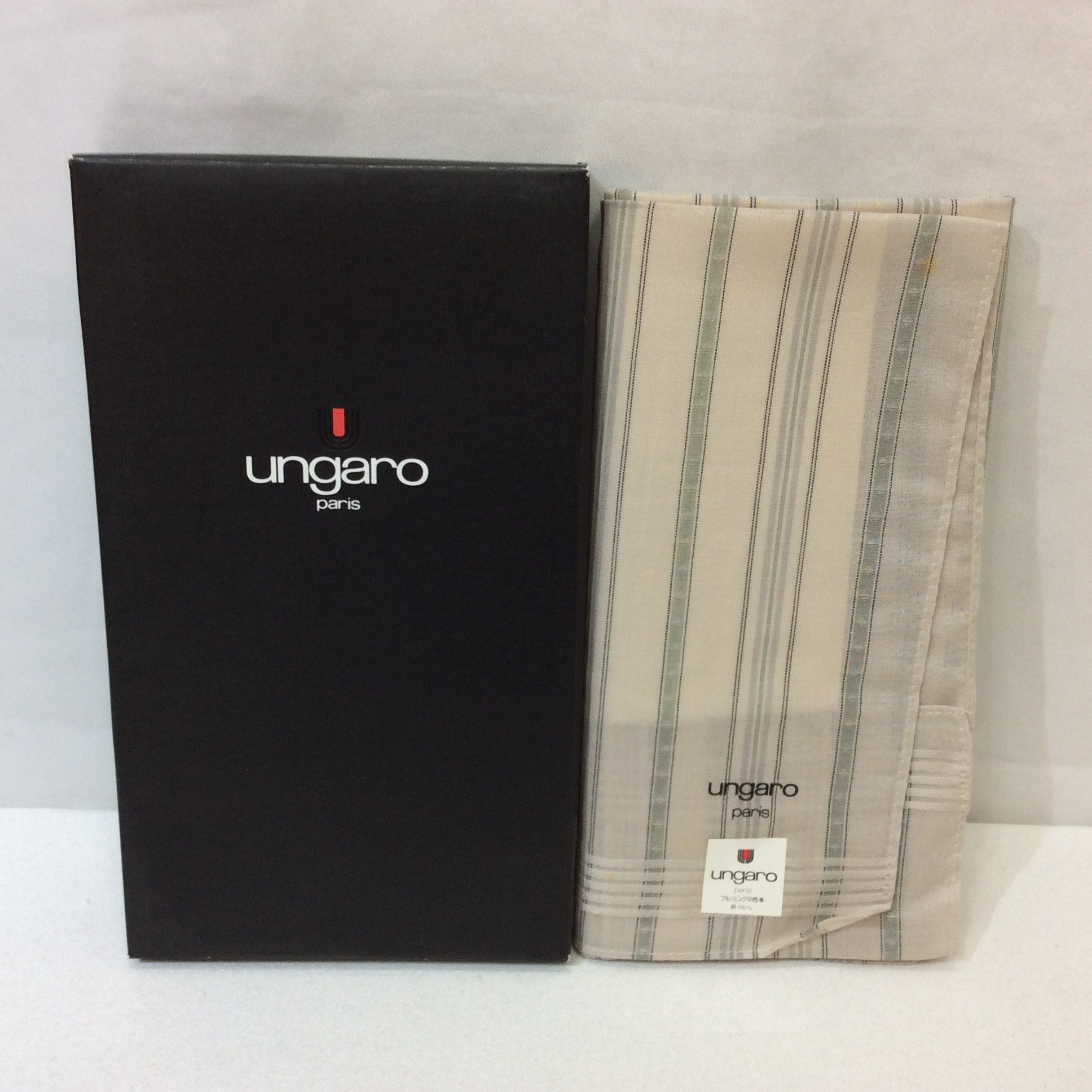 未使用☆ウンガロ メンズハンカチ 箱付き No,1