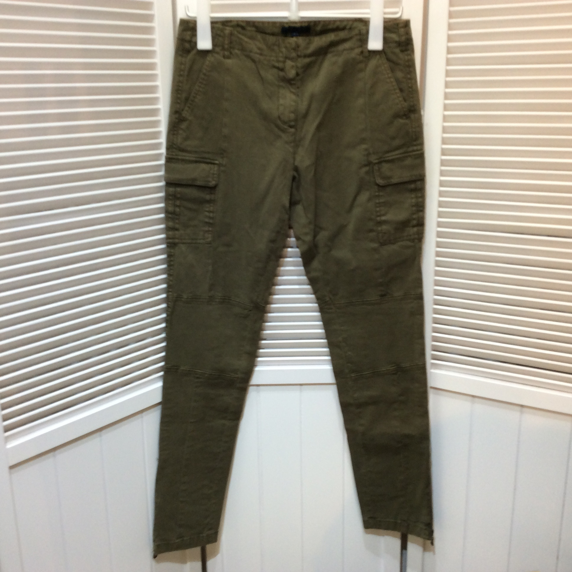 トミー ヒルフィガー カーゴパンツ 8 カーキ