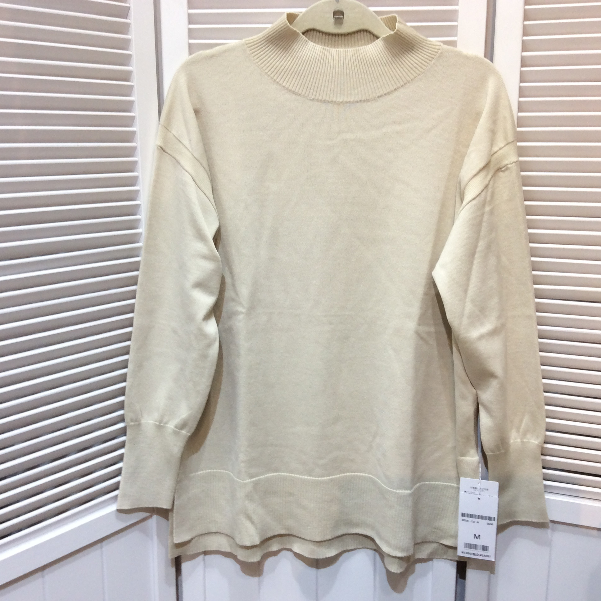 未使用 DoCLASSE ハイネックセーター M アイボリー
