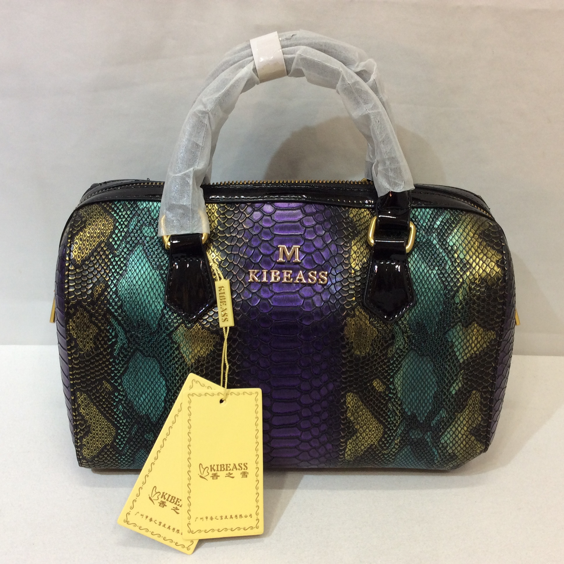 値下げ❗️未使用☆ヘビ型押し レザーバッグ