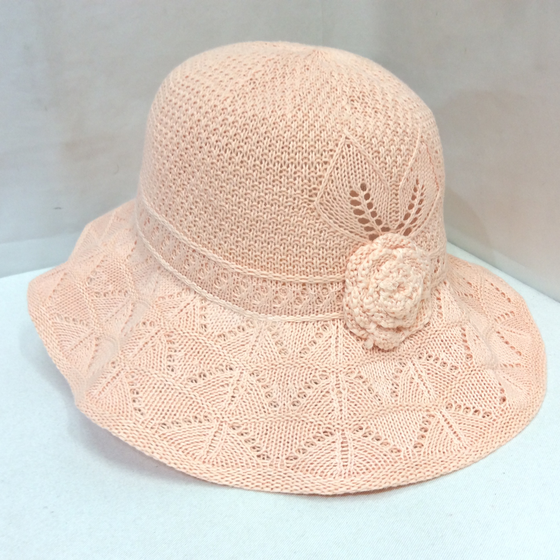 未使用 帽子 フリーサイズ   ピンク／カメリア