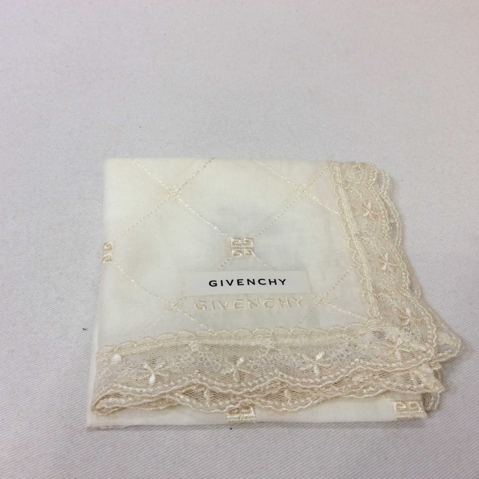 未使用 ジバンシー  レースハンカチ