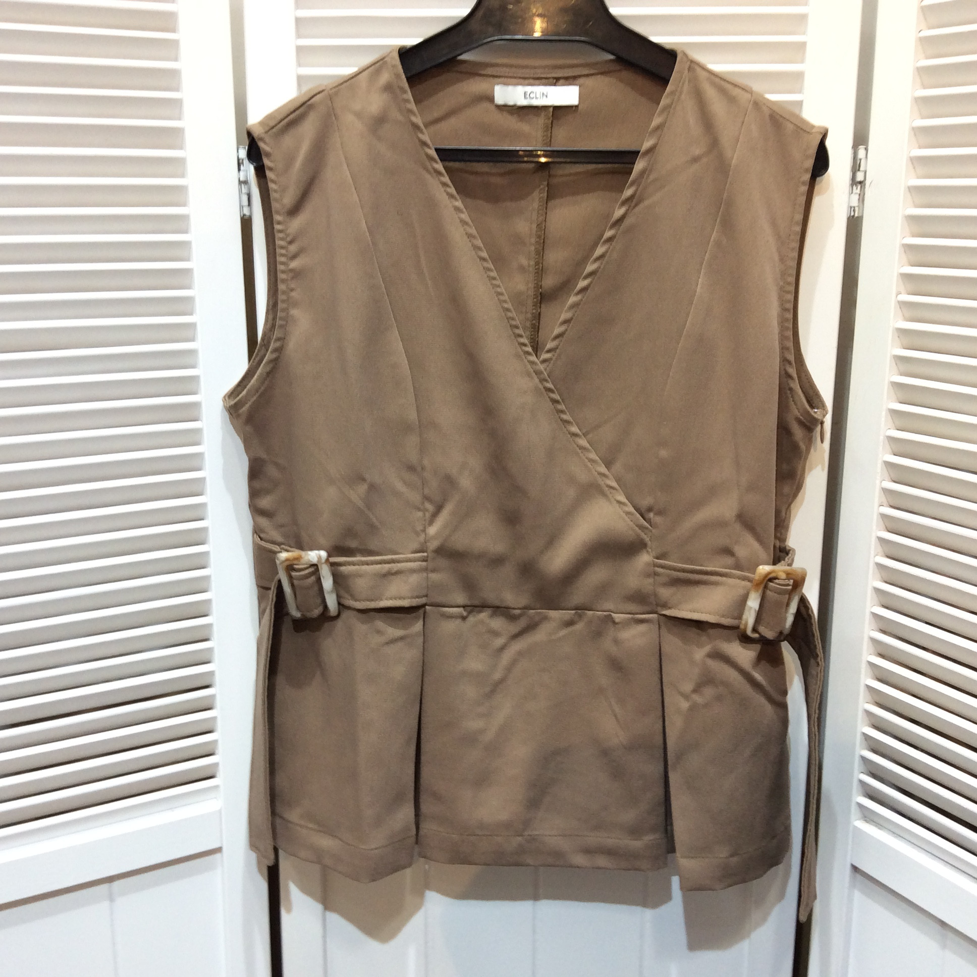 Vネックベスト Mサイズ  ベージュ
