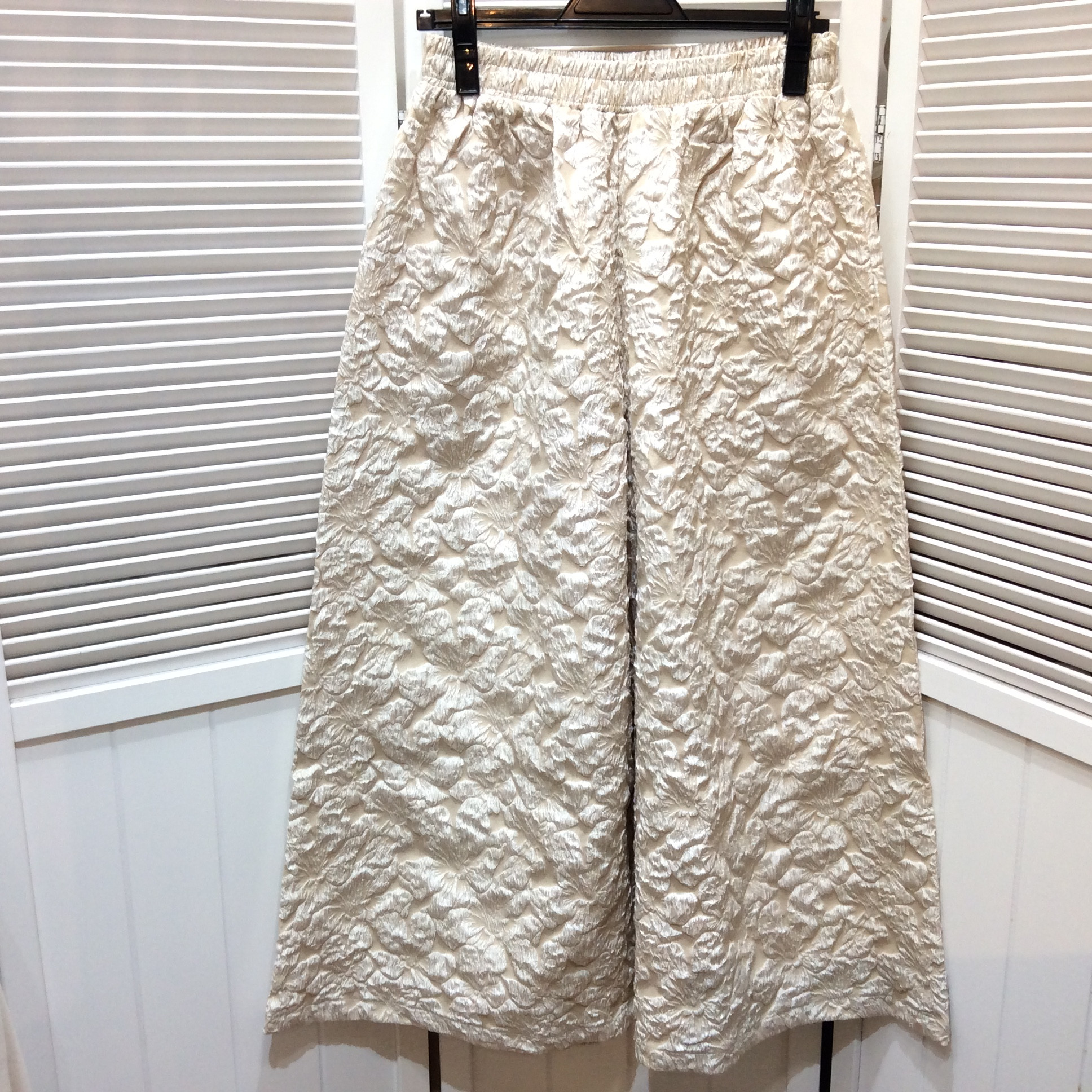 FRIFUL 超ワイドパンツ  XL アイボリーデザイン