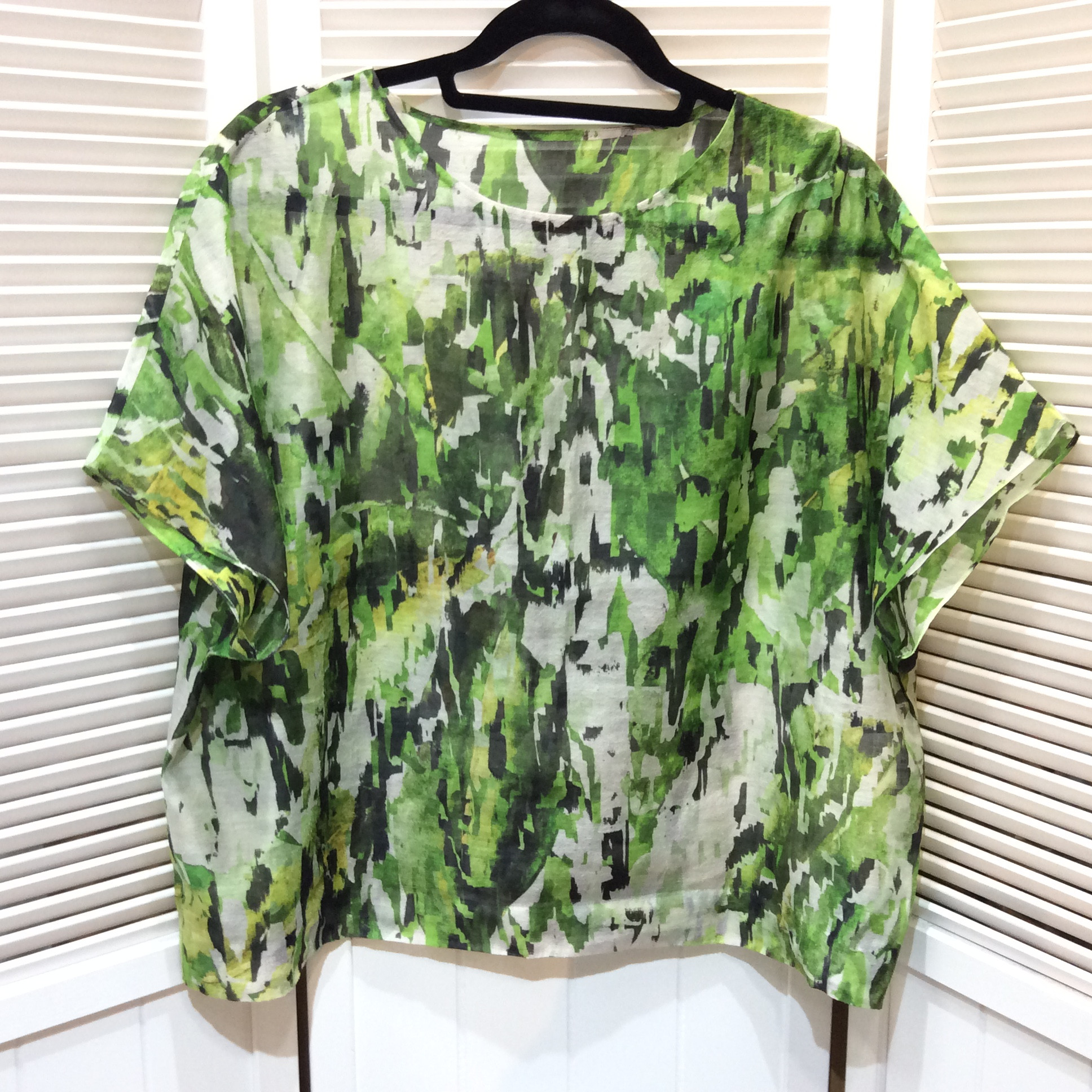 MOGA モガ シアーカットソー  サイズ2   グリーン柄