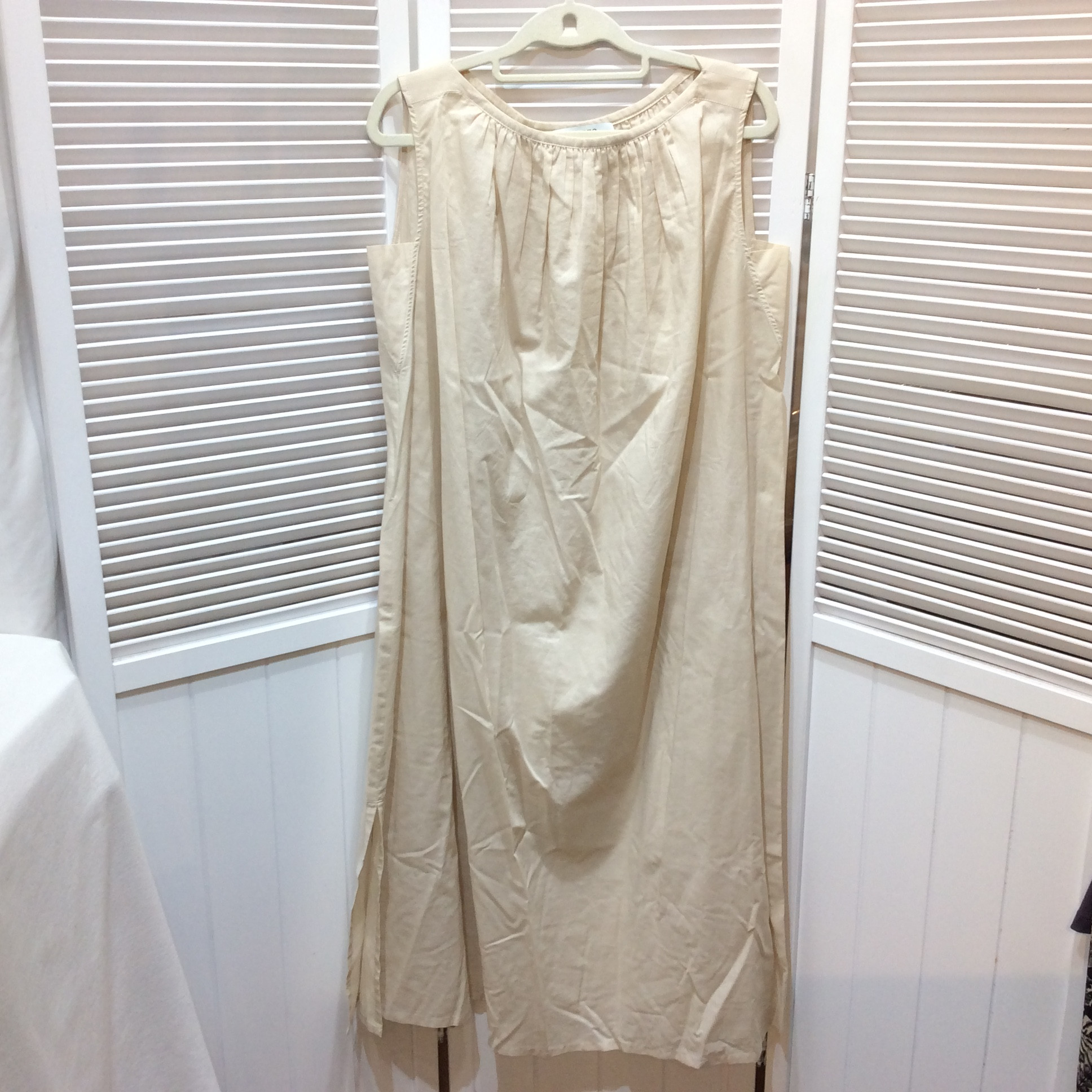 ナノユニバース ノースリーブワンピース F ベージュ