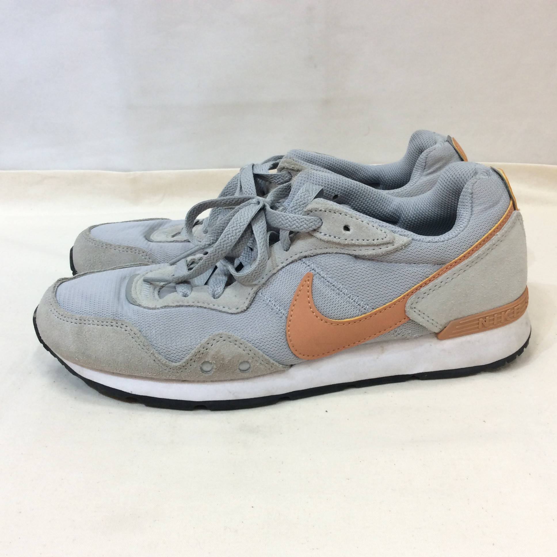 NIKE ナイキ スニーカー 24cm グレー