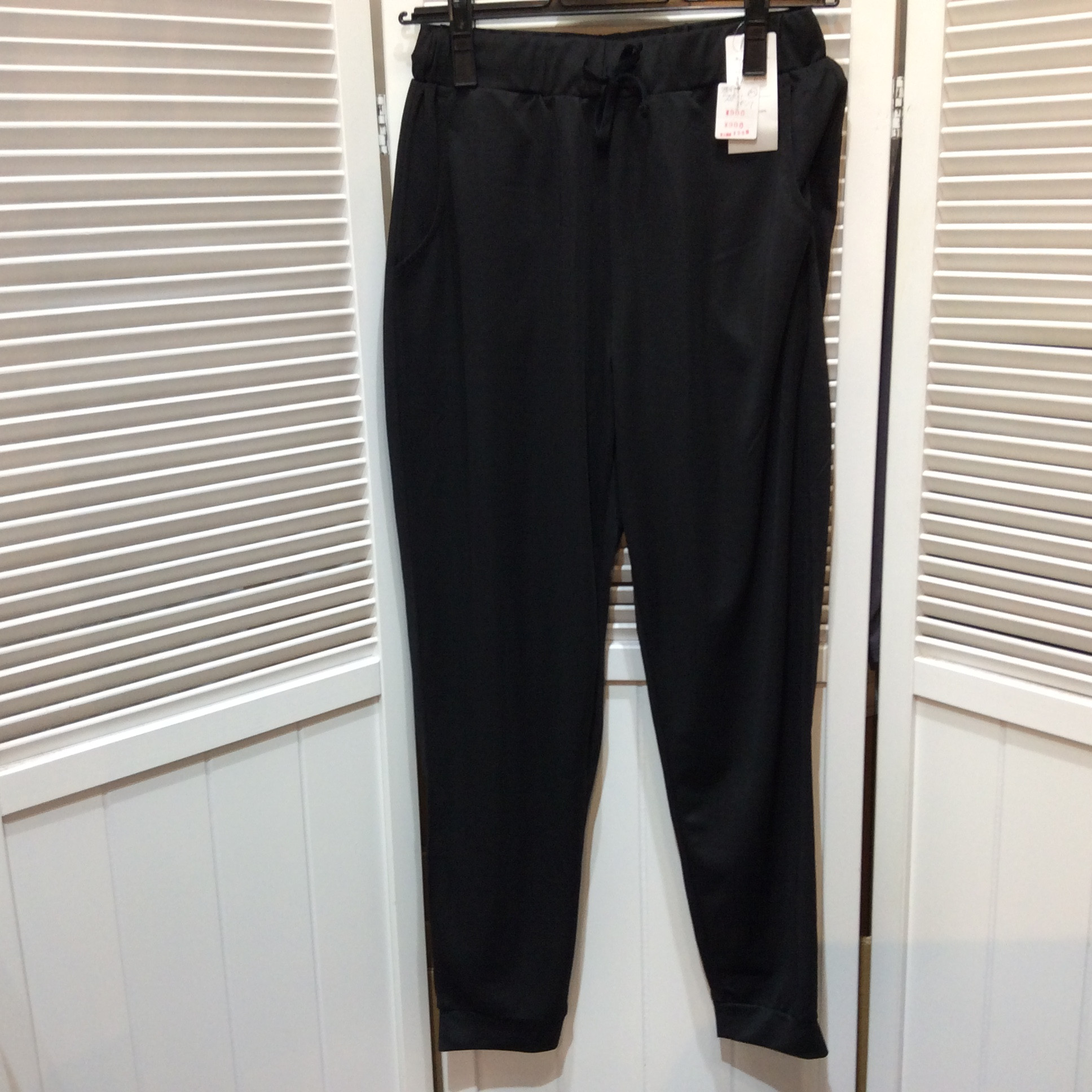 未使用 メッシュスウェットパンツ Mサイズ 黒