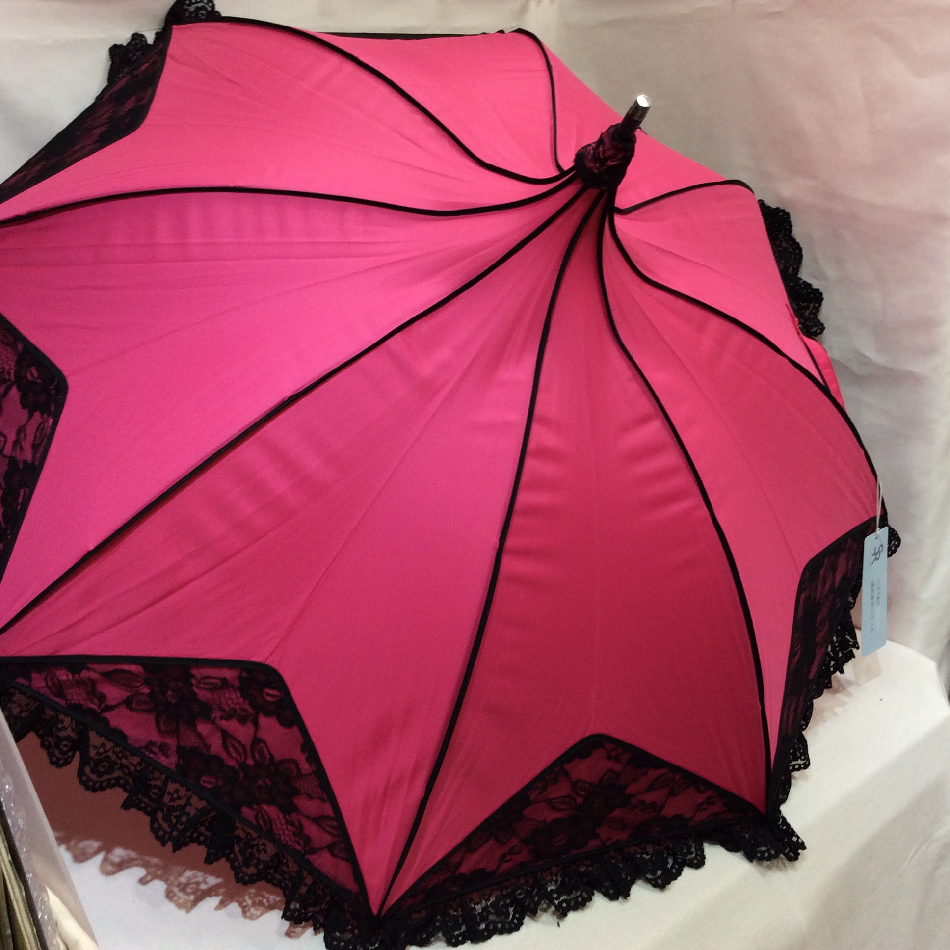 新品☆百貨店商材 晴雨兼用パラソル UVケア加工 ピンク×ブラックレース