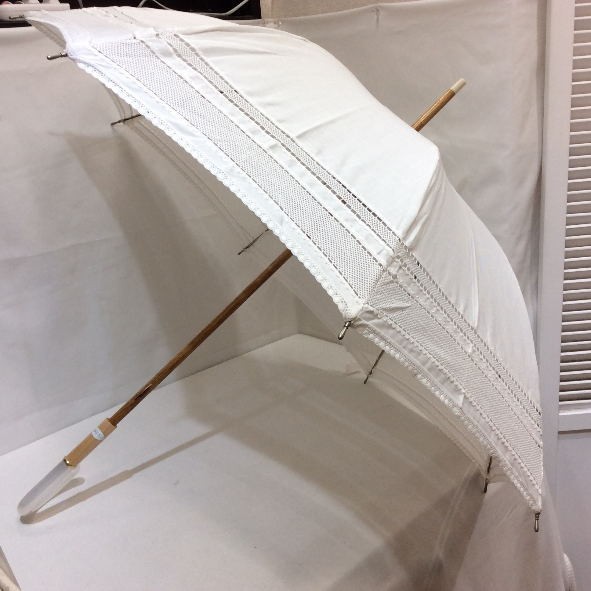 新品☆百貨店商材 日傘 ホワイト 純パラソル
