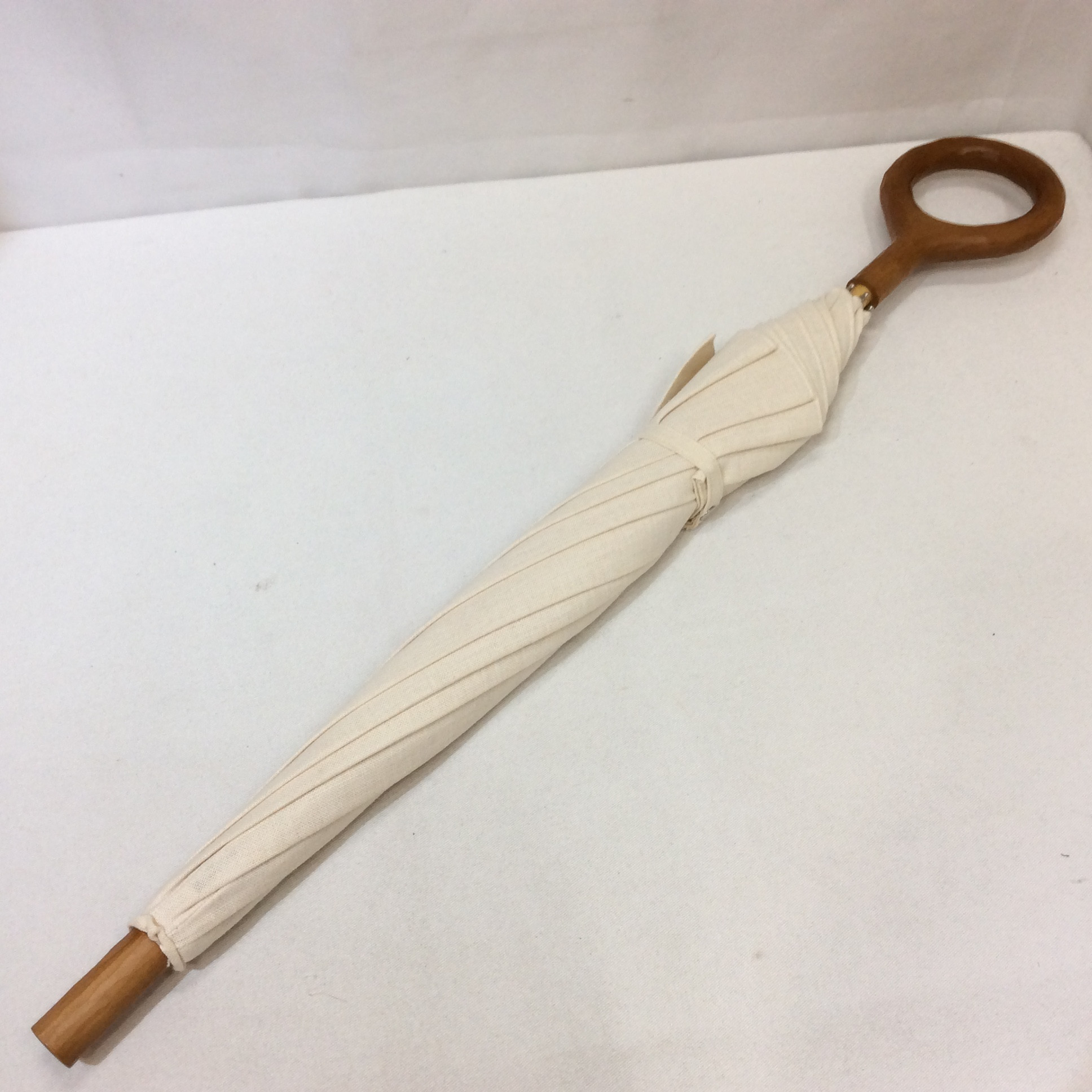 新品☆百貨店商材 日傘 生成り 持ち手木製丸型 日本製