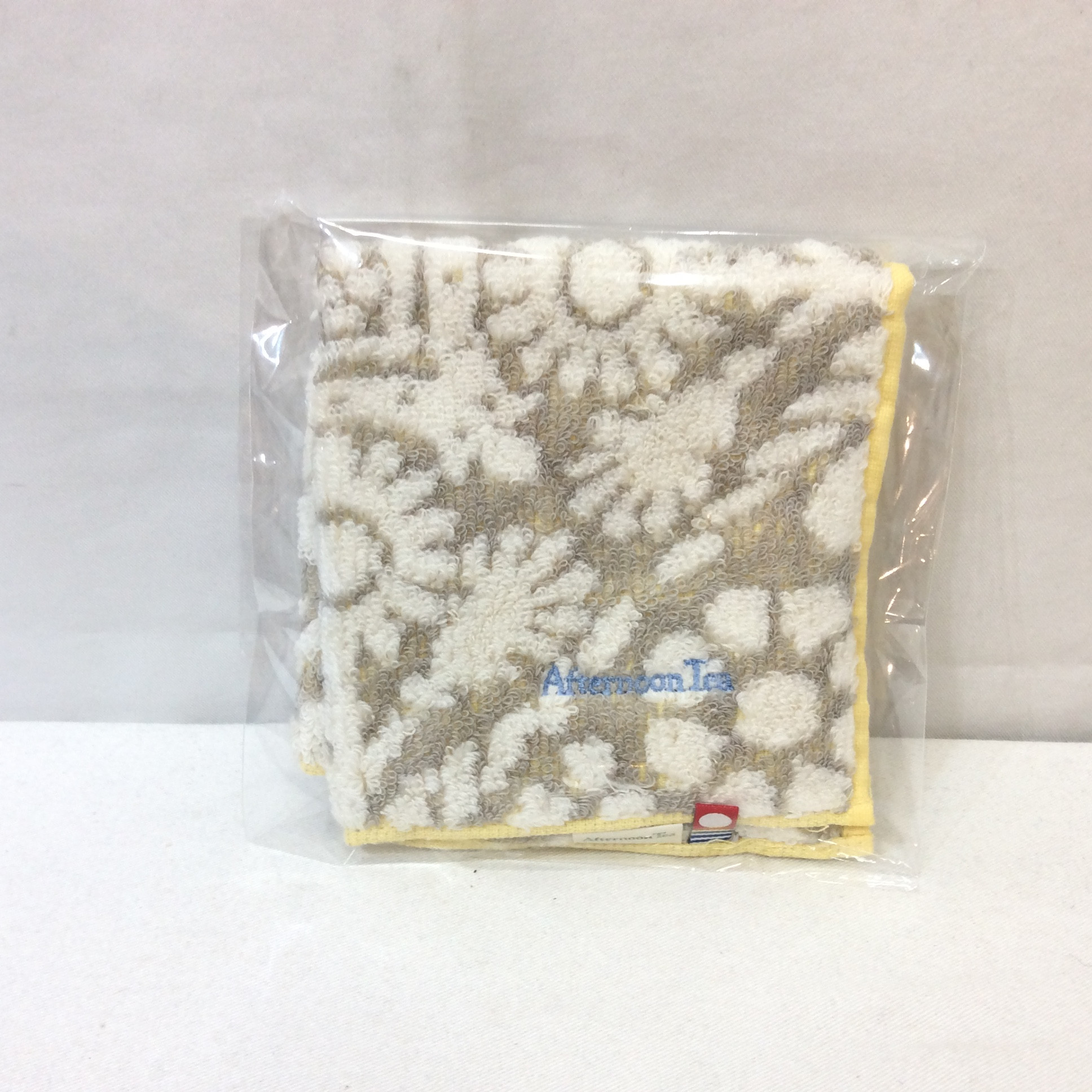 未使用 アフタヌーンティー タオルハンカチ  グレー柄