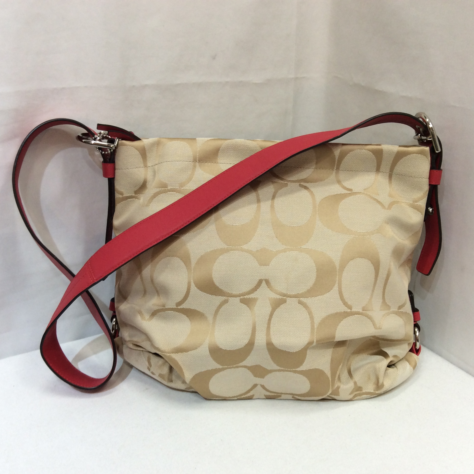 コーチ ショルダーバッグ  シグネチャー／赤