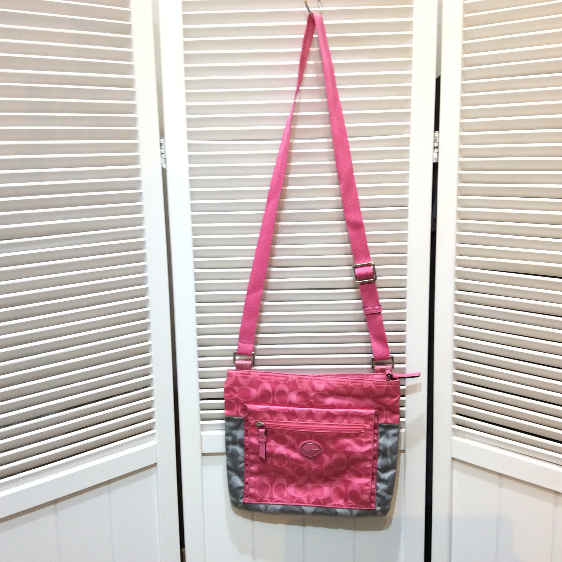 コーチ ナイロンショルダーバッグ  ピンク／グレー