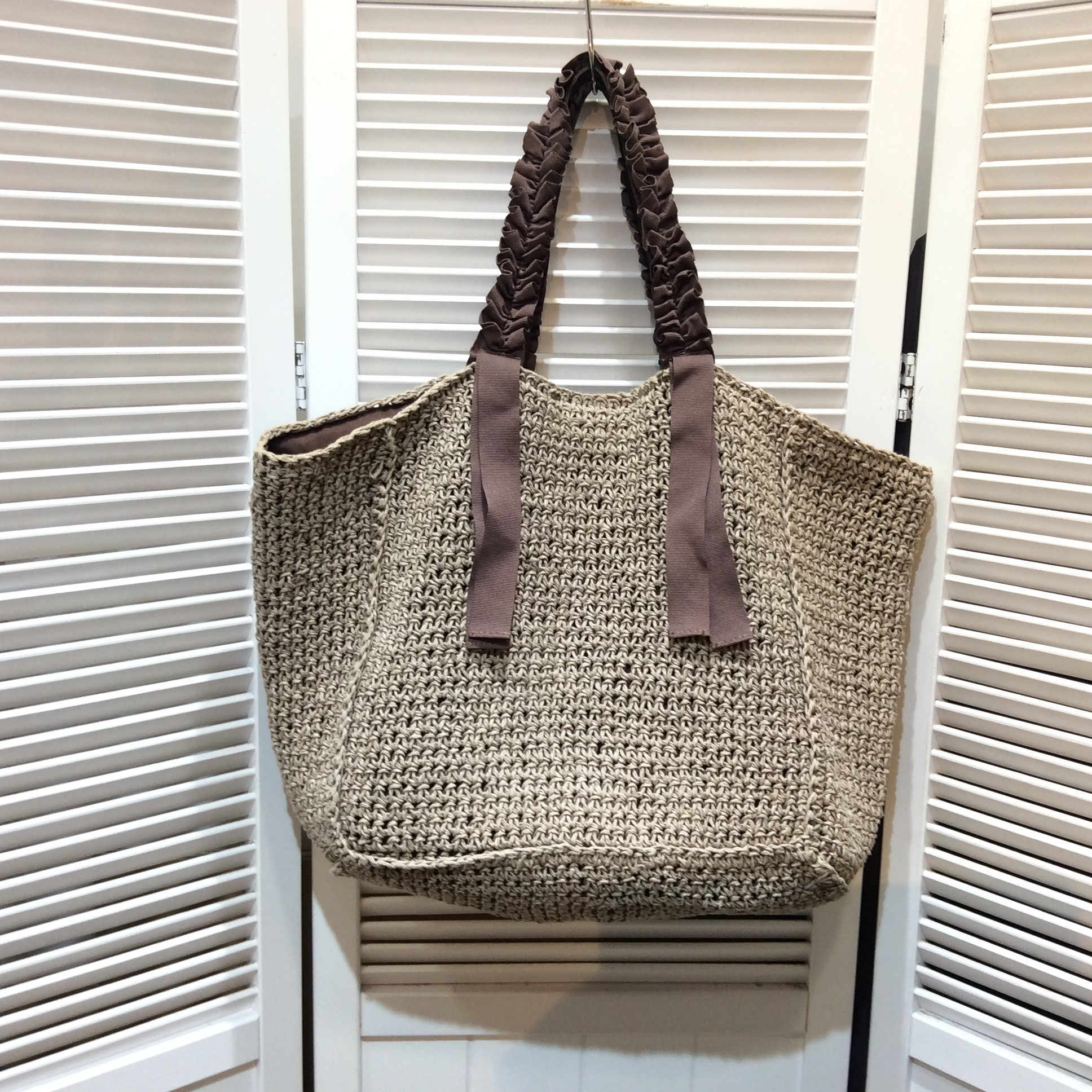 アンタイトル   トートバッグ  ブラウン／フリル