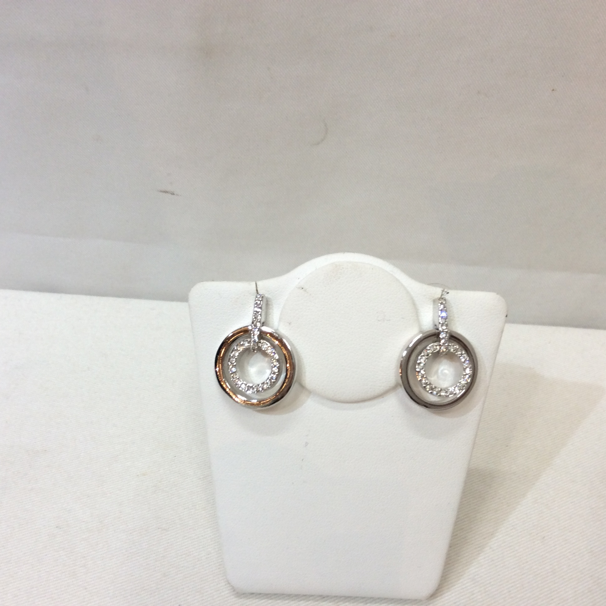 ファッションピアス  丸いデザイン