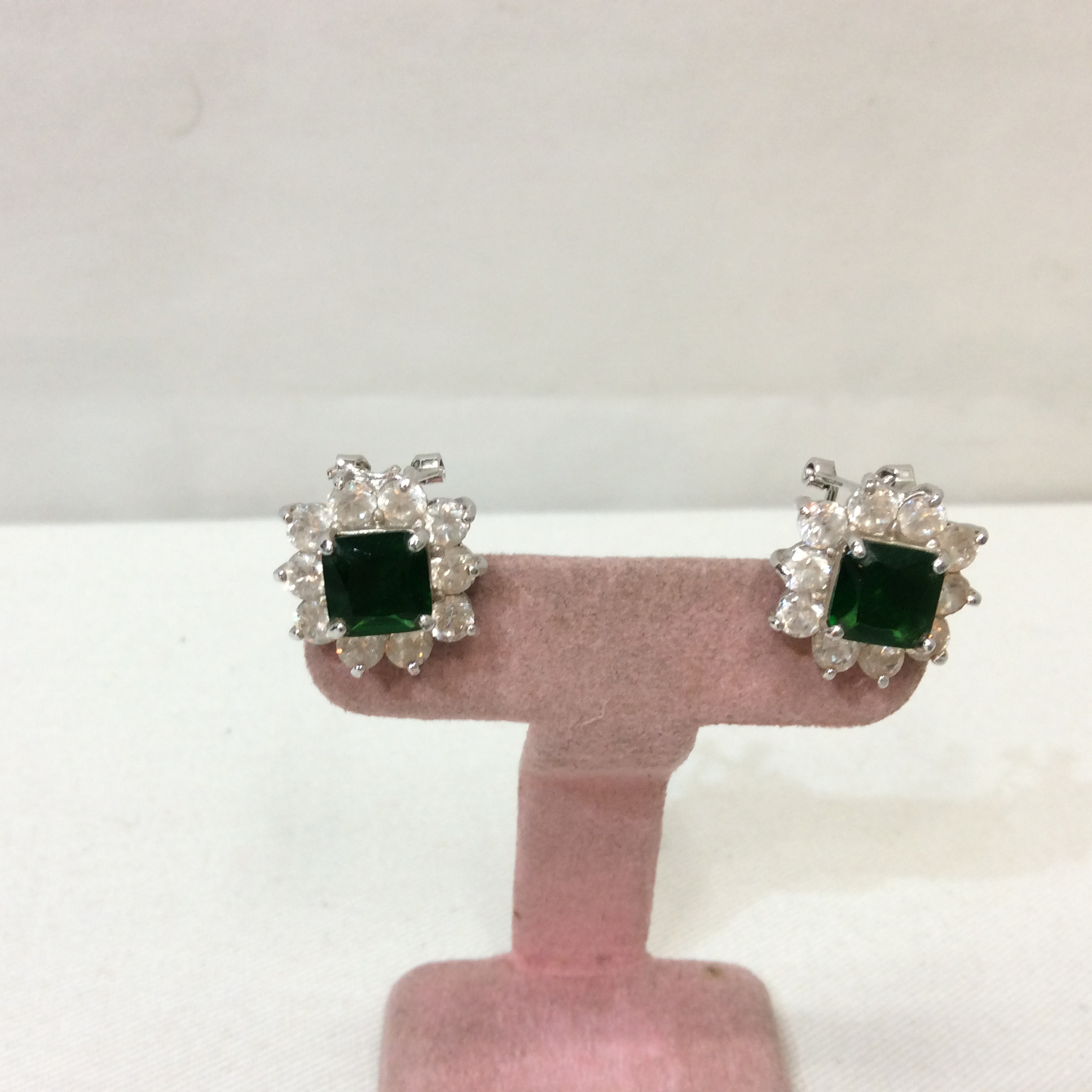 ファッションピアス  グリーン