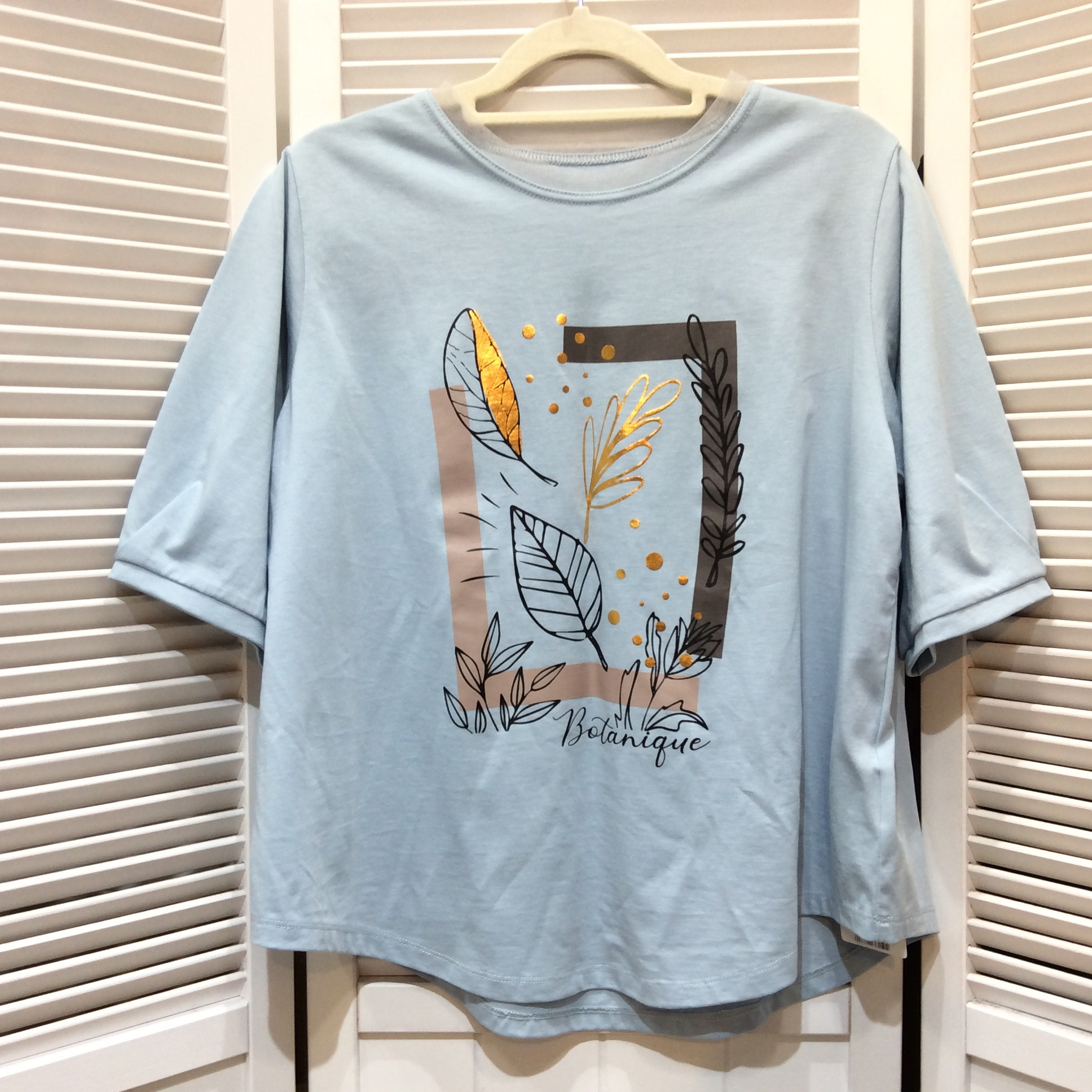 未使用 Tシャツ  サイズ40  水色プリント柄