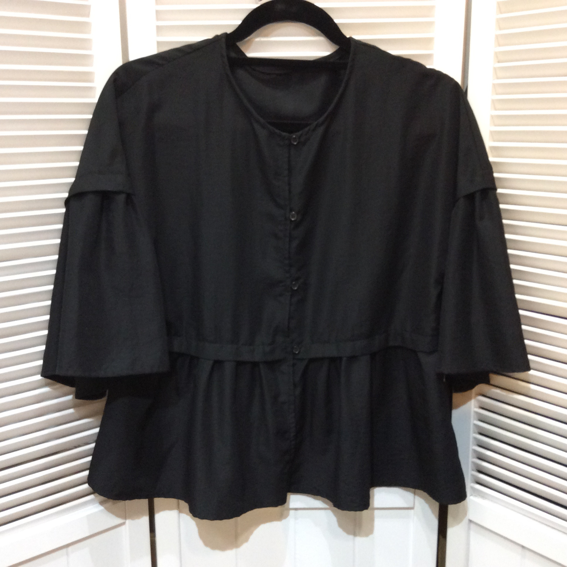 フリルブラウス Mサイズ ブラック