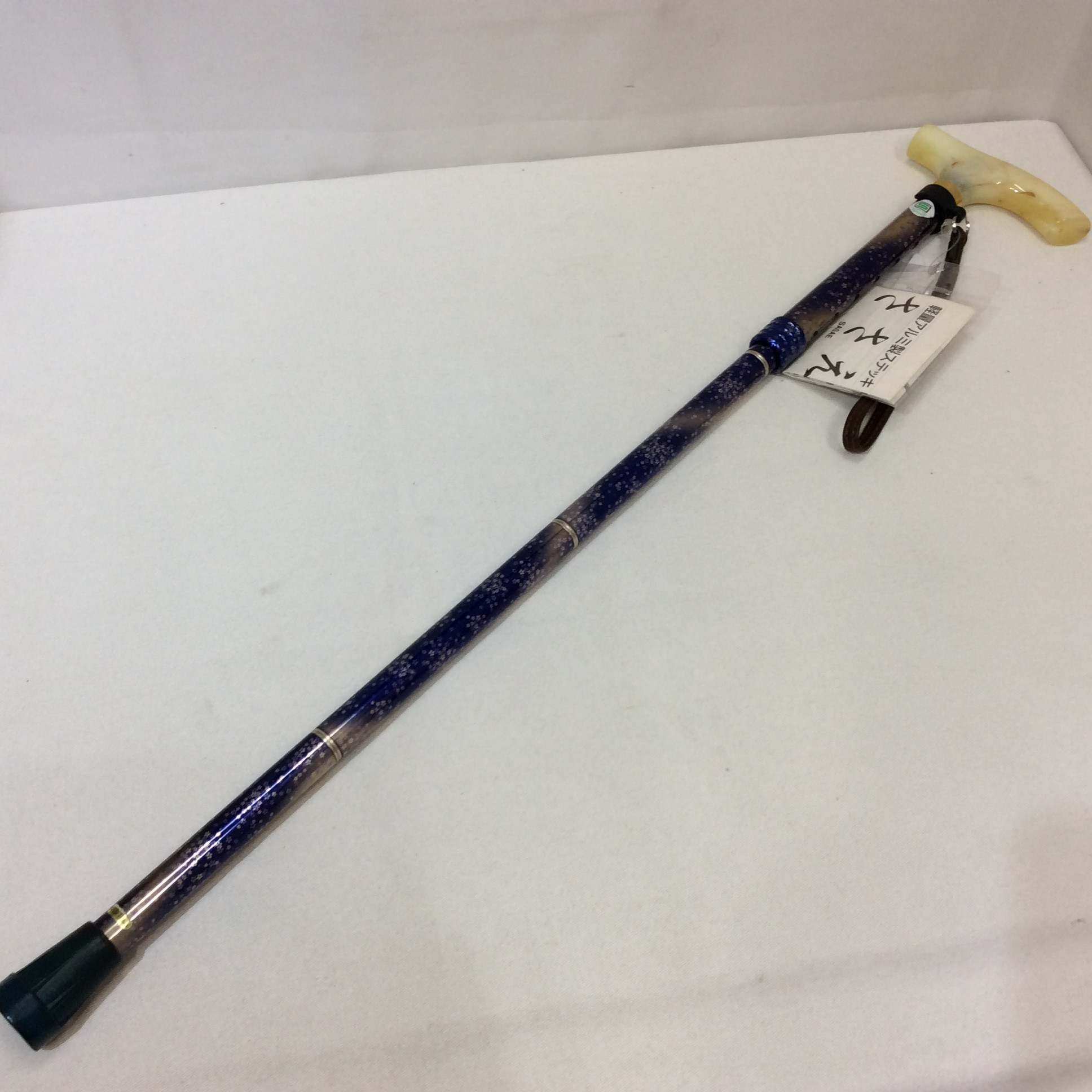 未使用☆折りたたみ式 軽量アルミ製ステッキ 杖 パープル＆ブルー系 花柄