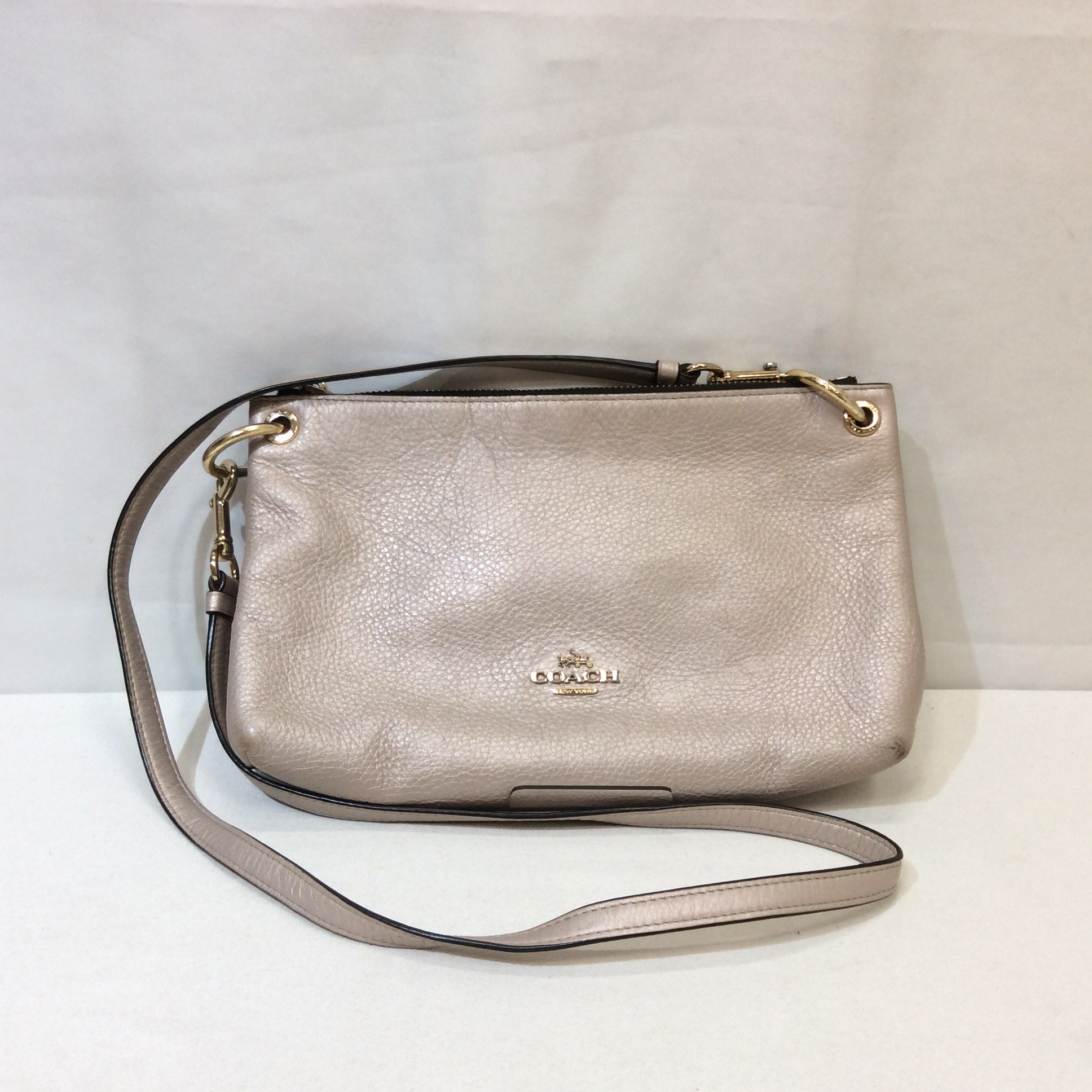 コーチ レザーショルダーバッグ  ベージュ 