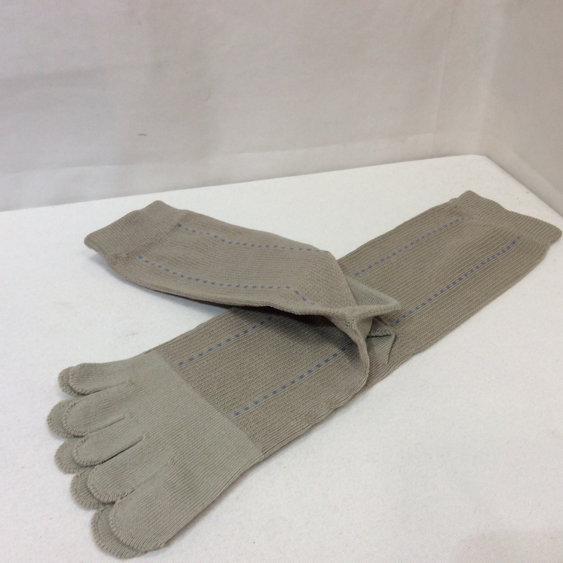 未使用 5本指ソックス  メンズ  25〜27cmぐらい  ベージュ