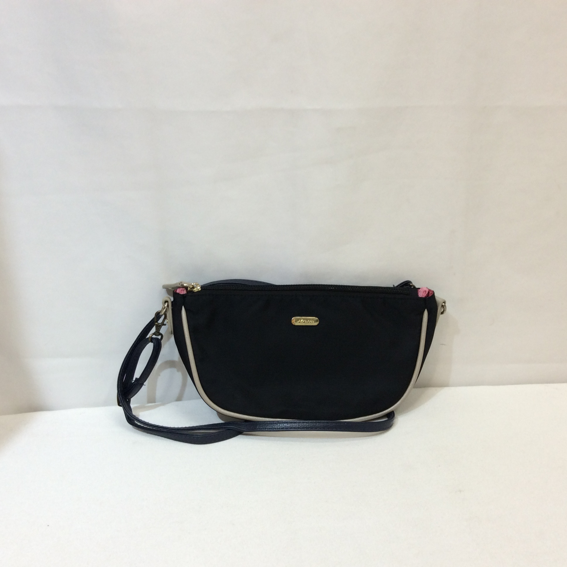 レイジースーザン ナイロンポシェット 黒