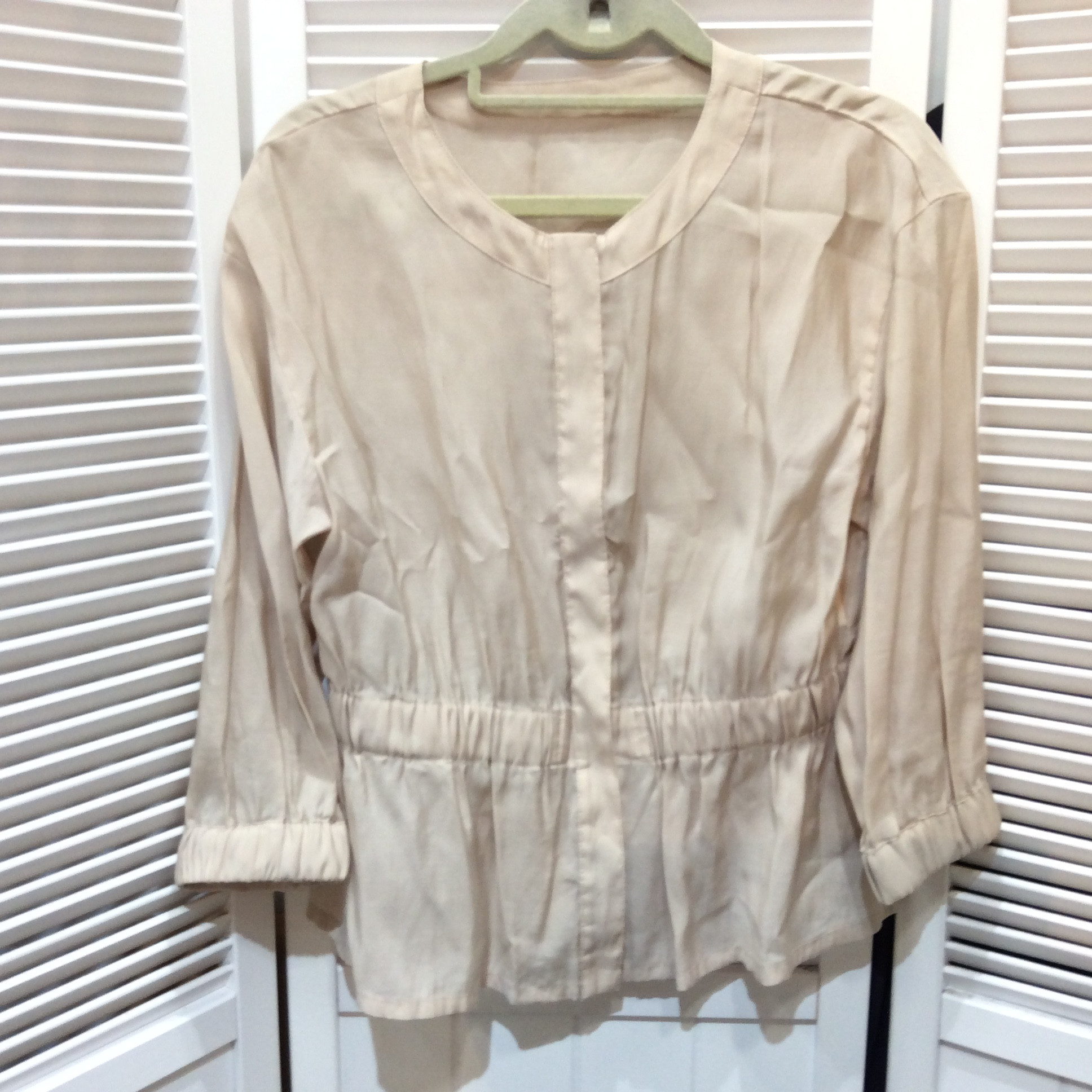 ナチュラルビューティー ノーカラージャケット Mサイズ ベージュ  美品