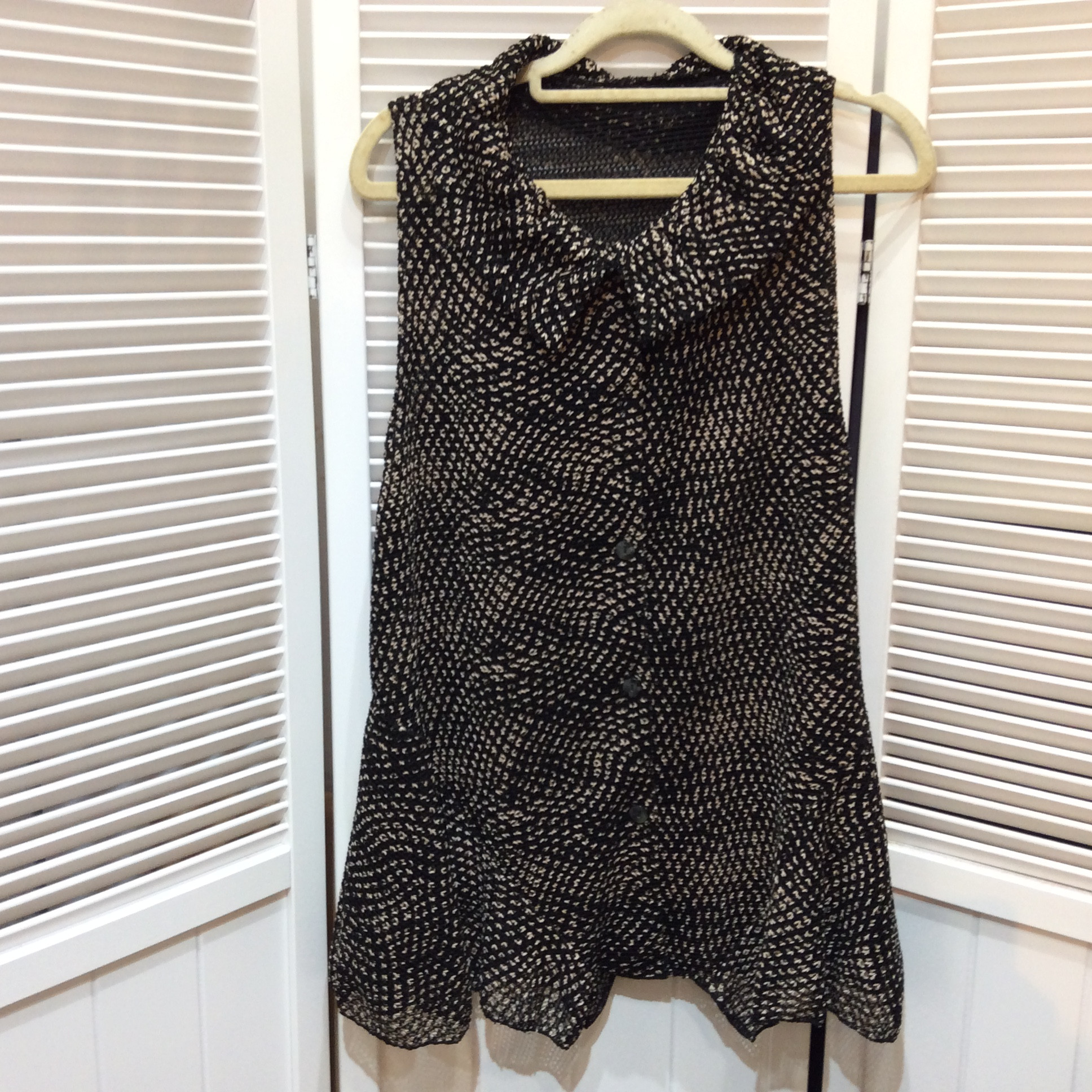 ニットベスト  M〜Lサイズ  黒／ベージュ系  美品