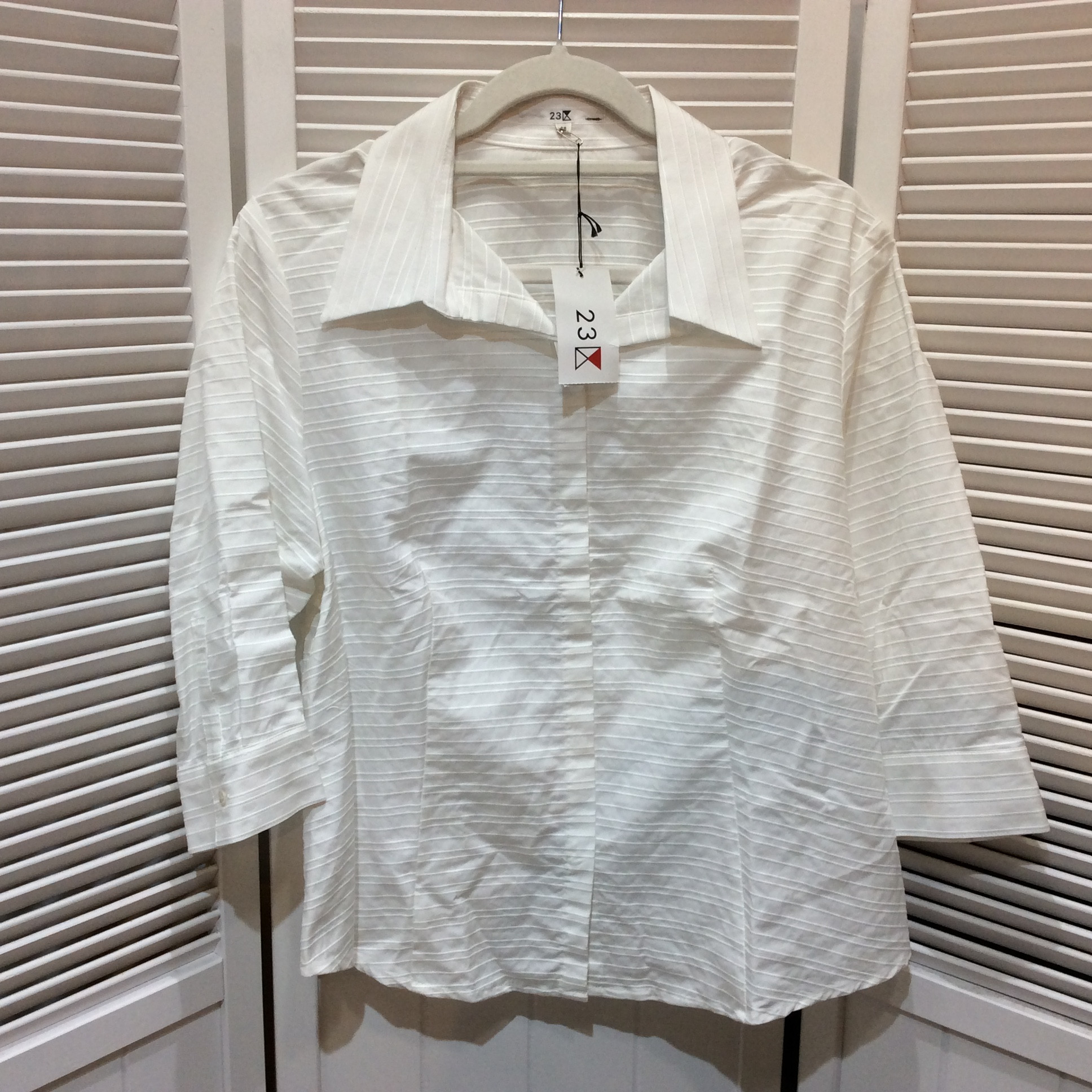 未使用☆23区 7分袖シャツ 48 17号 ホワイト