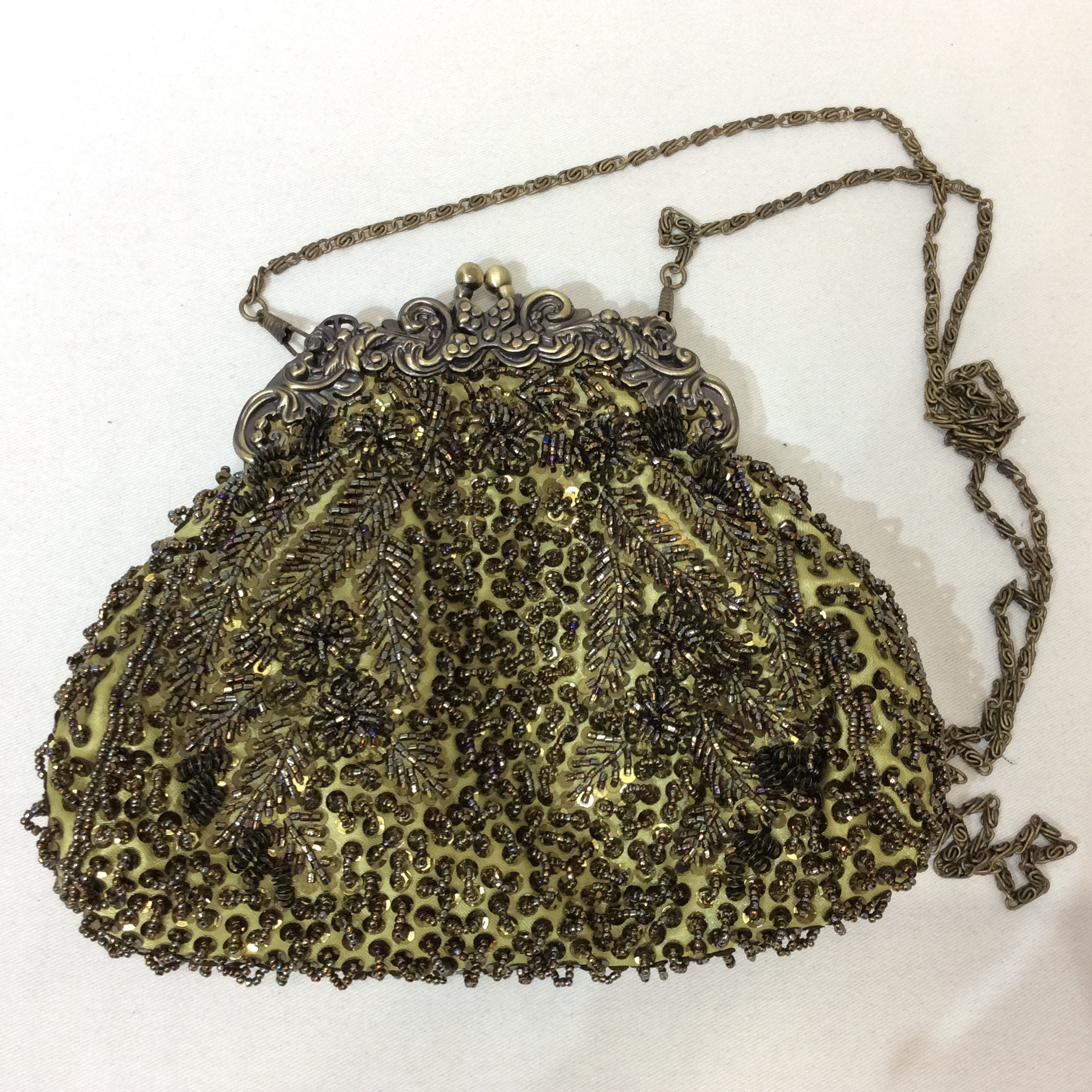 ビーズショルダーバッグ