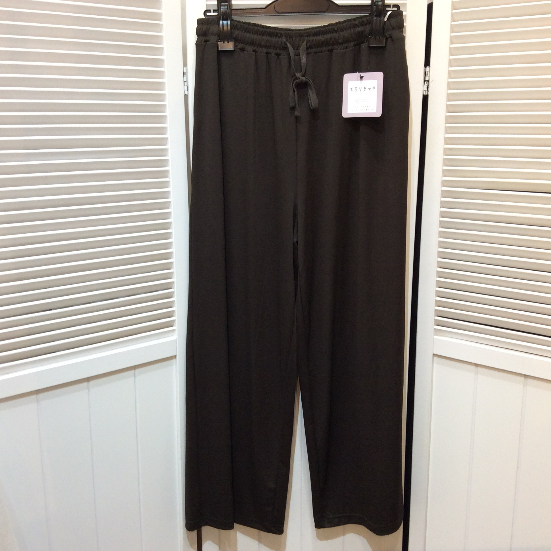 未使用  さらりタッチ ストレッチパンツ Lサイズ ブラウン