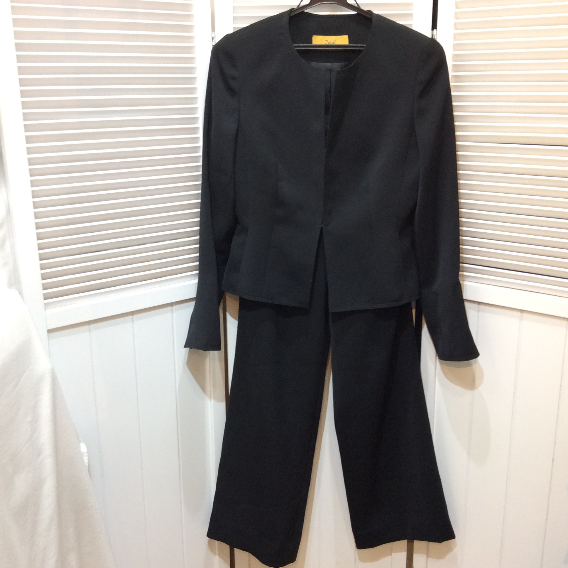 ゼラール  パンツスーツ  7号 黒