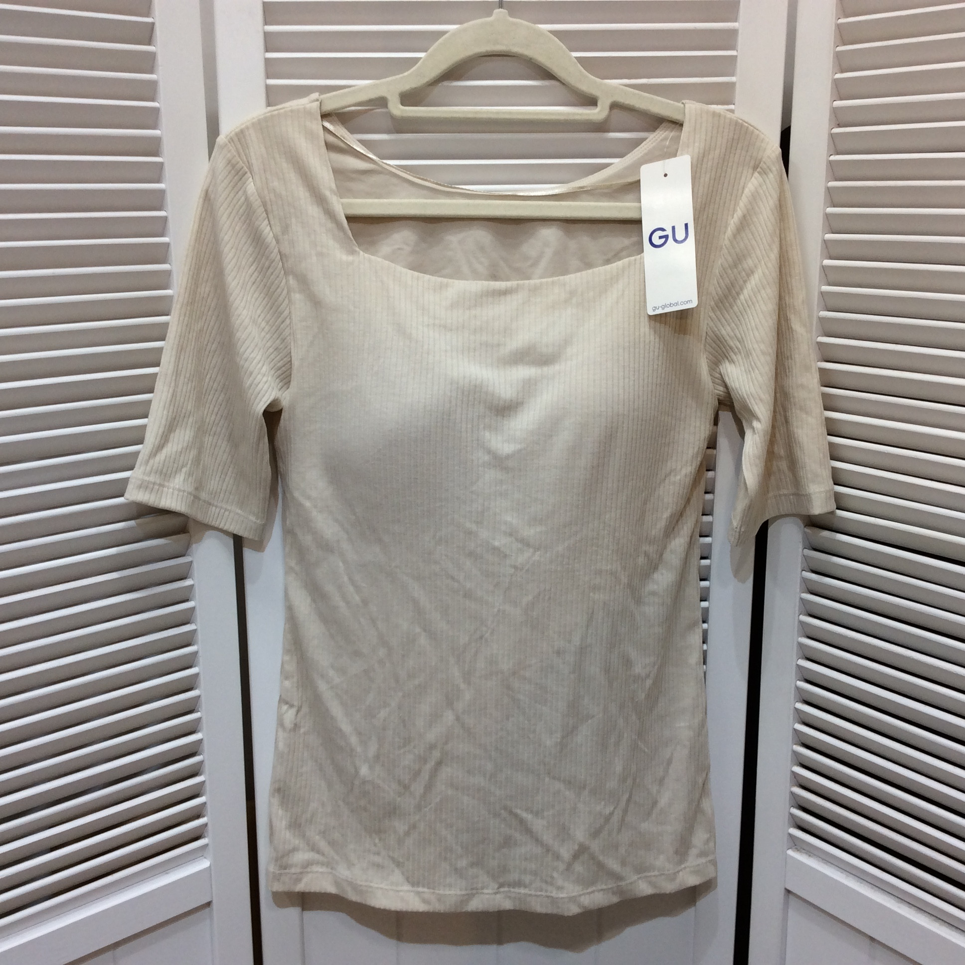 未使用☆GU ブラフィール スクエアネックT ナチュラル L
