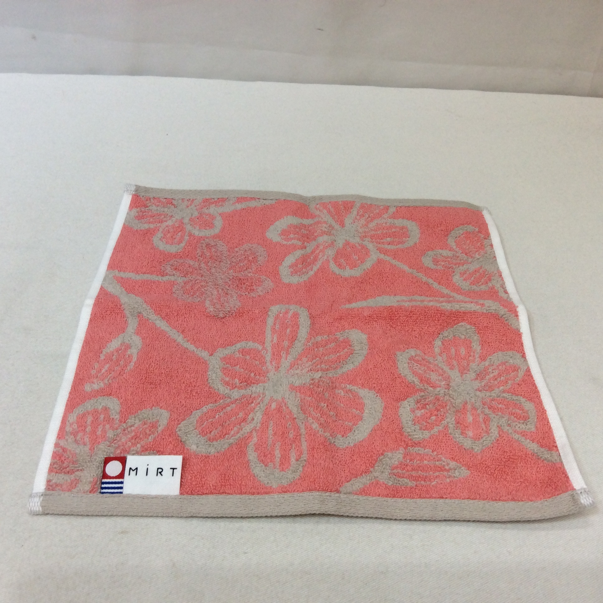 未使用 今治タオルハンカチ  ピンク