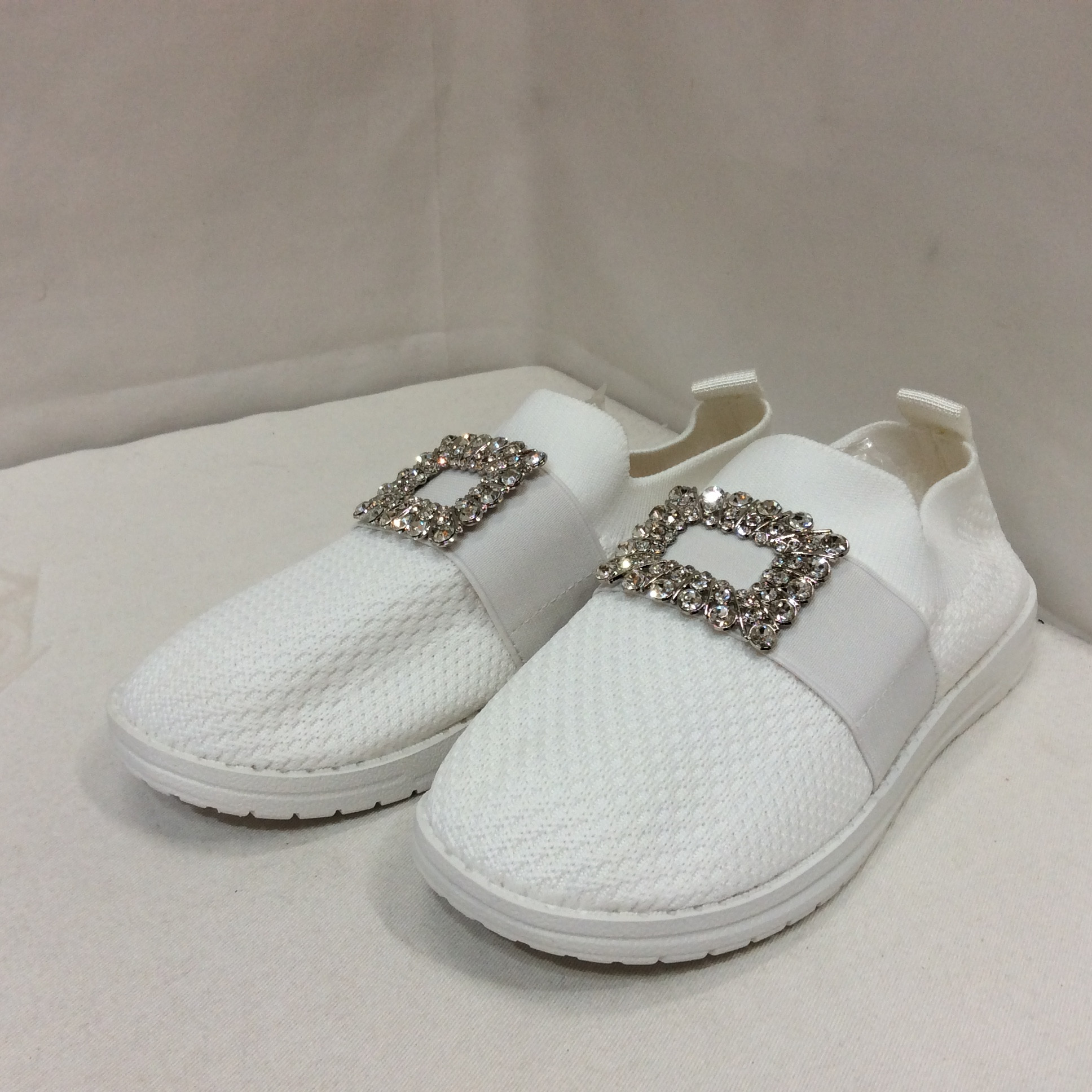 未使用 軽量スリッポン  23.5〜24.0 ホワイト／ビジュー  