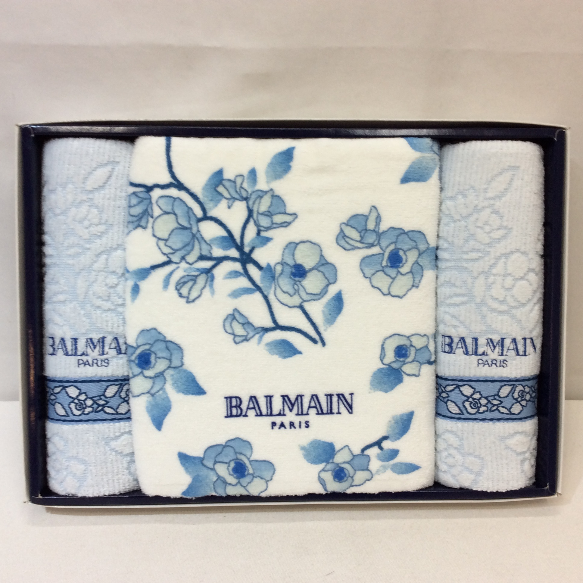 未使用☆BALMAIN バルマン タオル3枚セット バスタオル1 フェイスタオル2