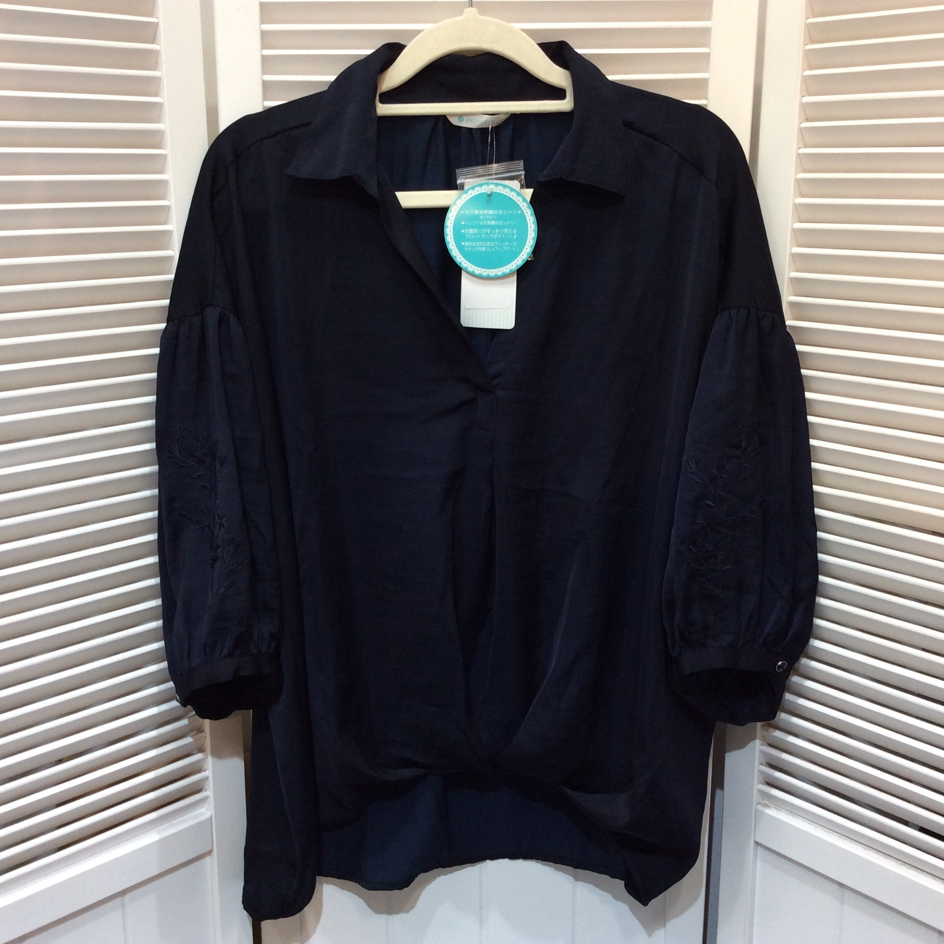 未使用☆persodea ペルソデア 花刺繍ゆるシャツ L ネイビー
